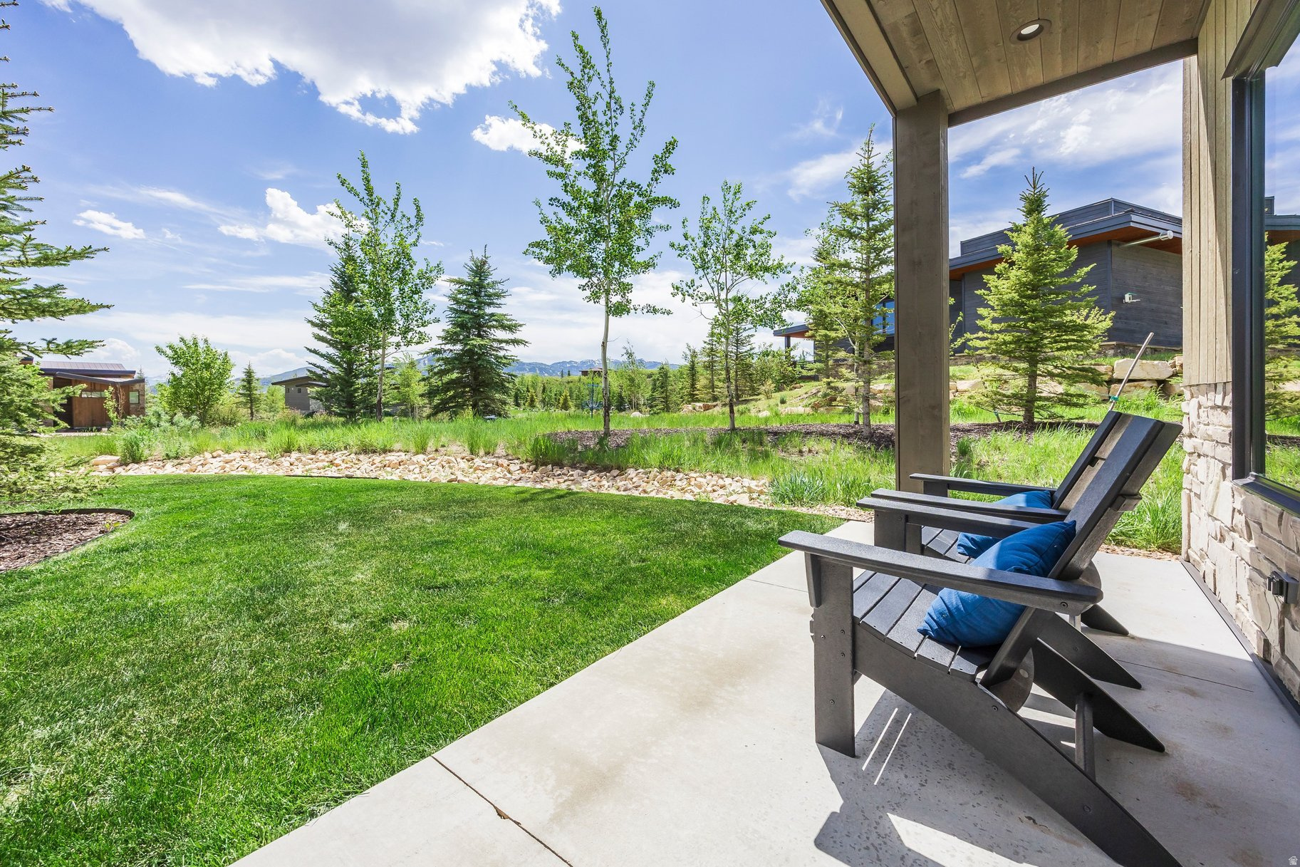 main property photo 90