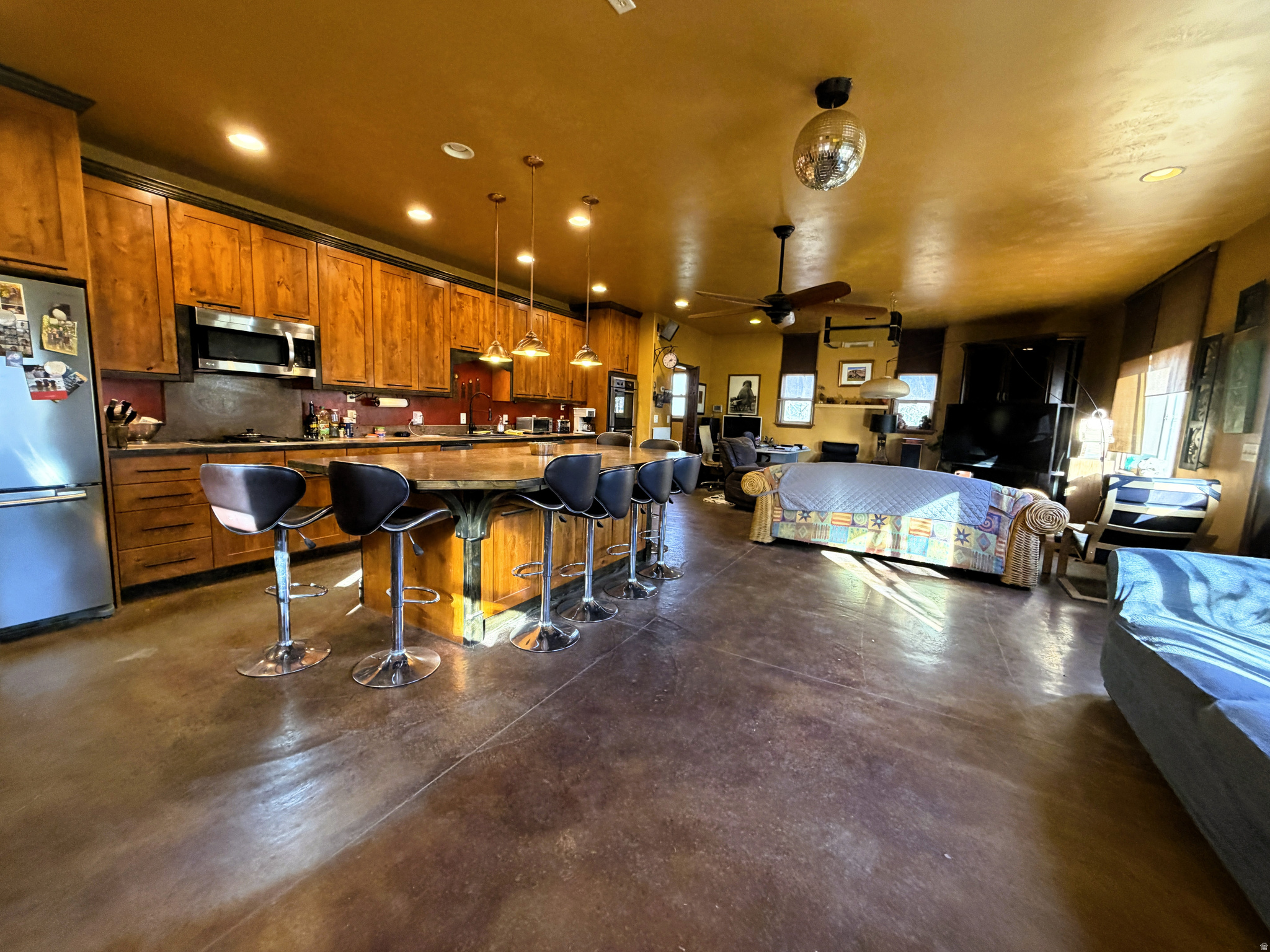 main property photo 11