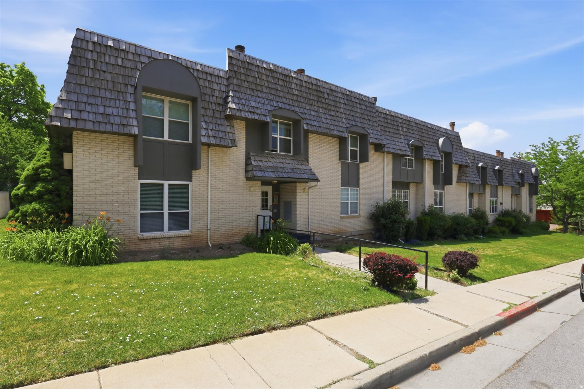 main property photo 42