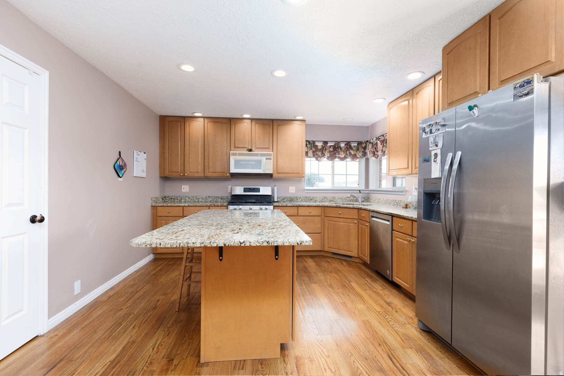 main property photo 15