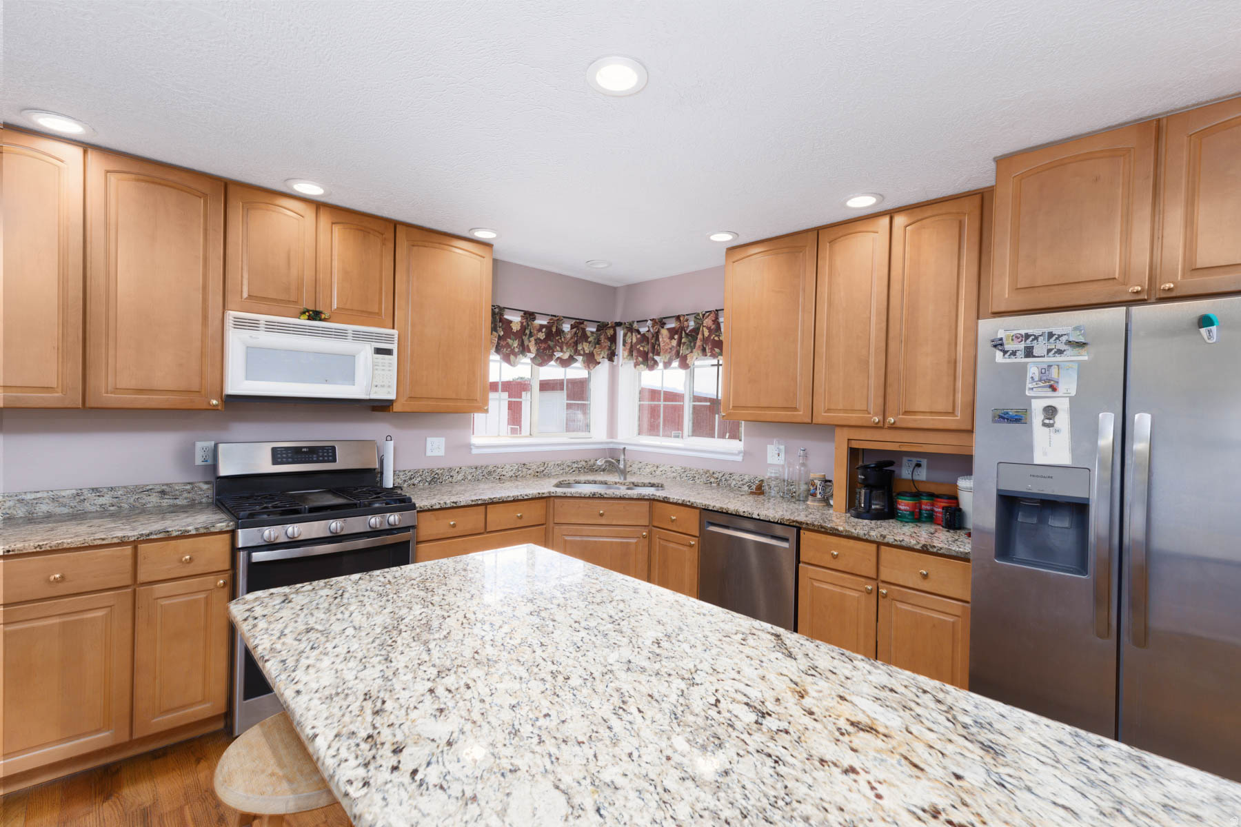 main property photo 17