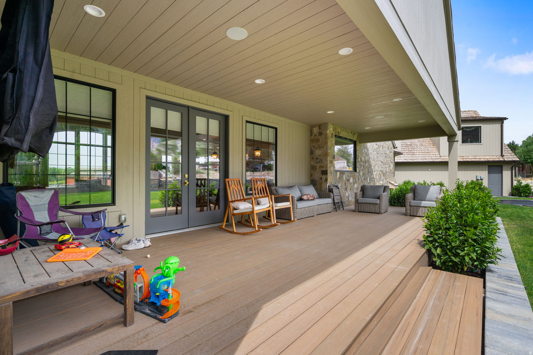 main property photo 67