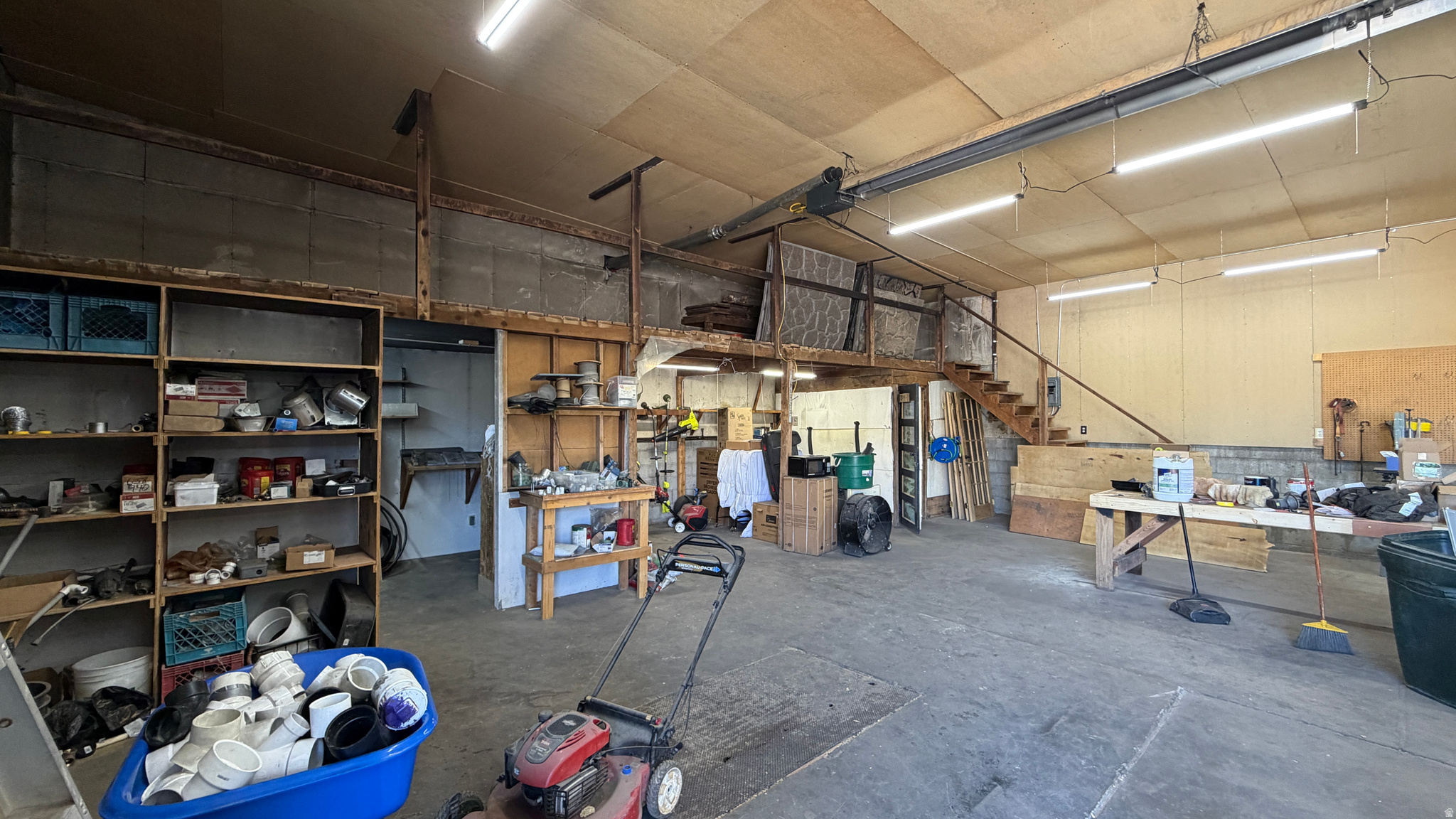 main property photo 59