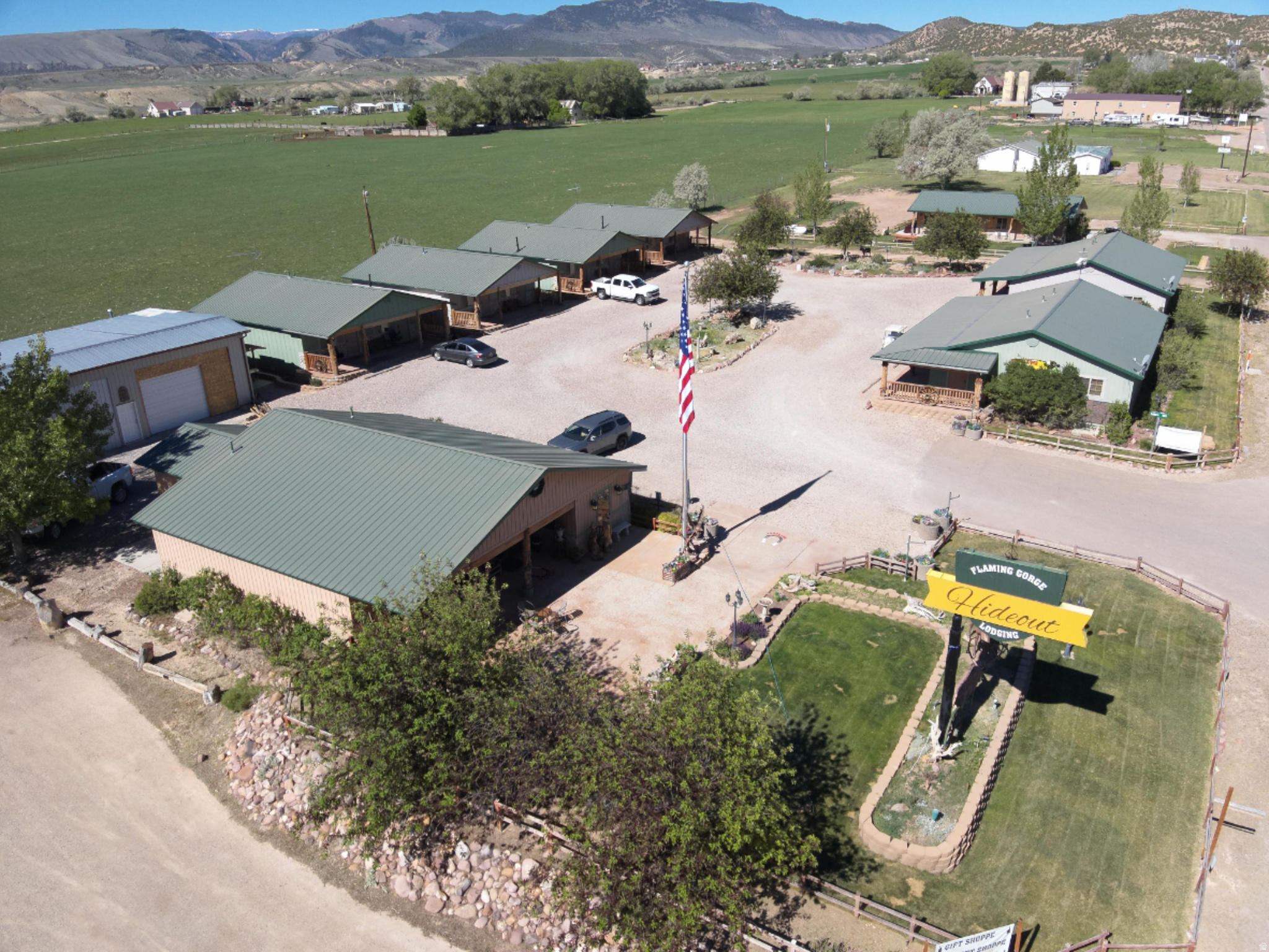 main property photo 7