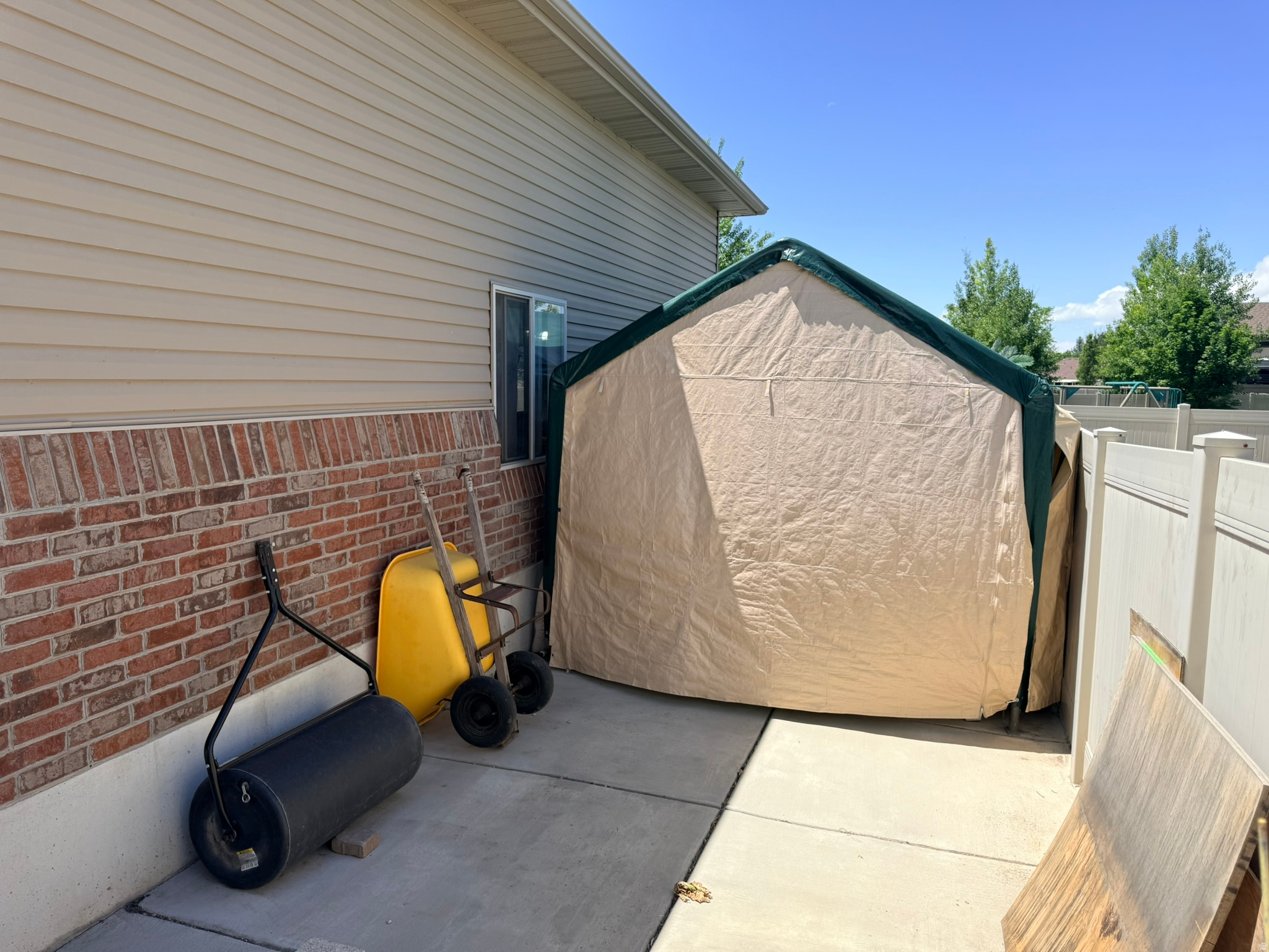 main property photo 51
