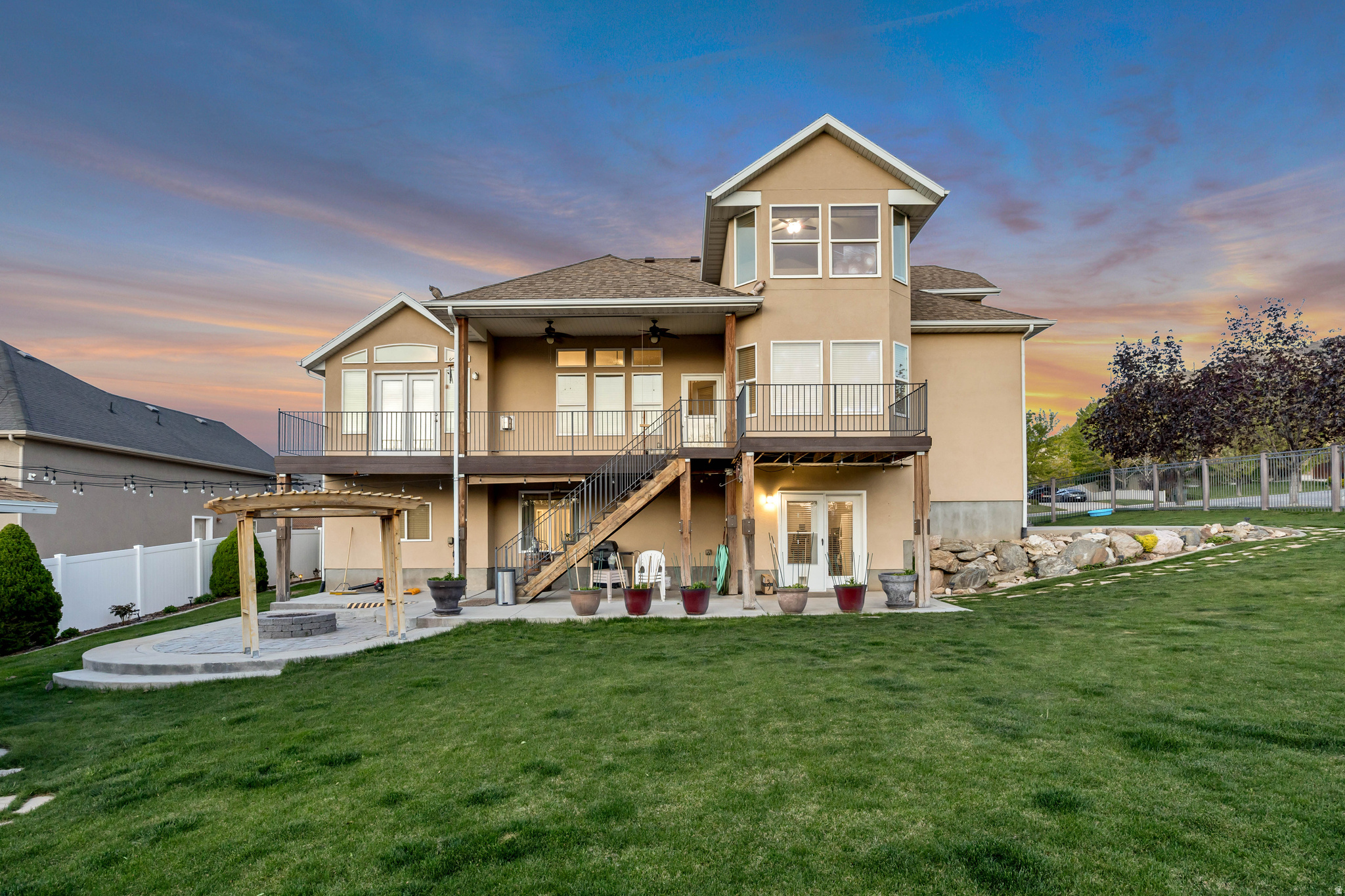 main property photo 30