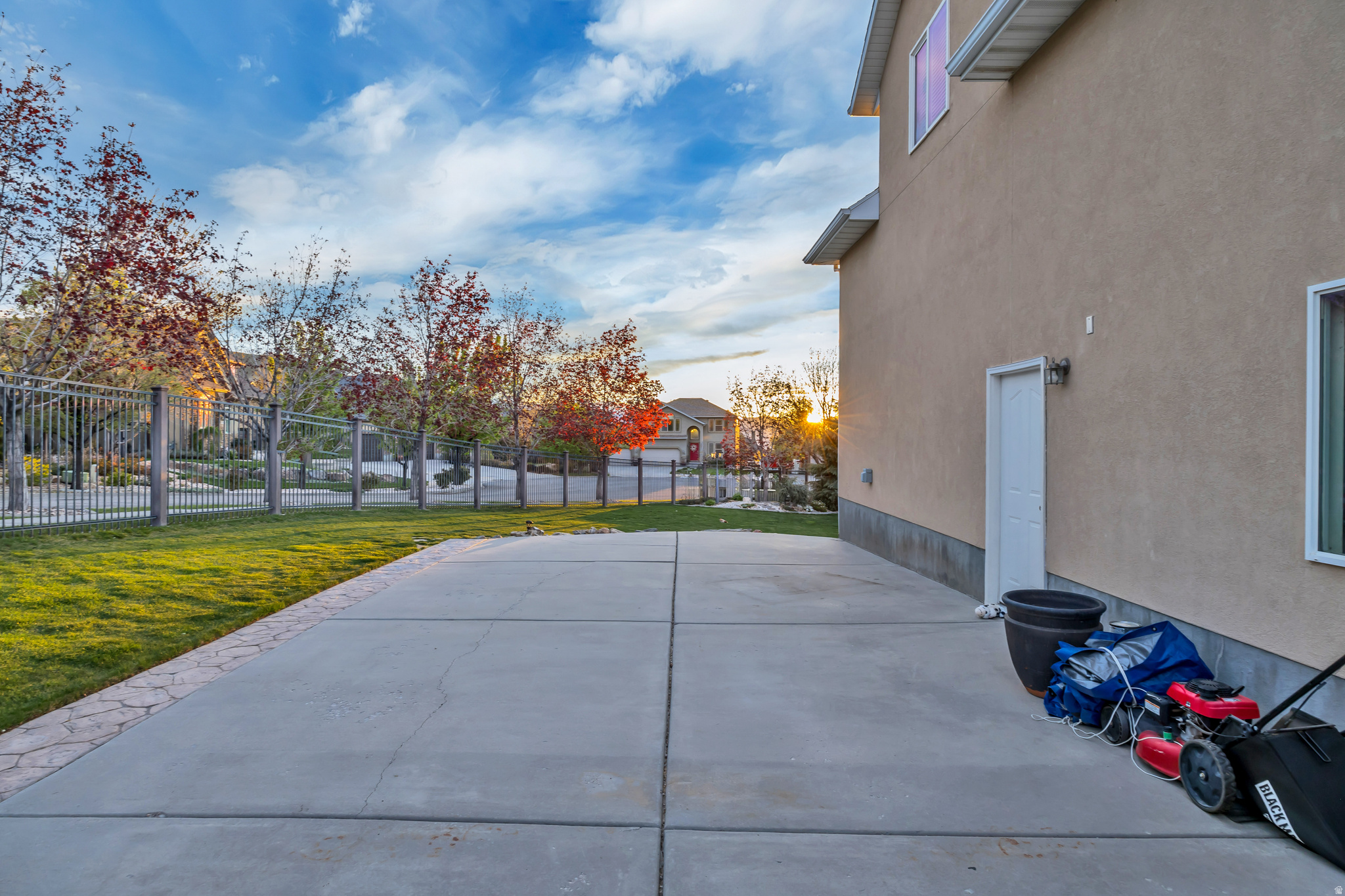 main property photo 38