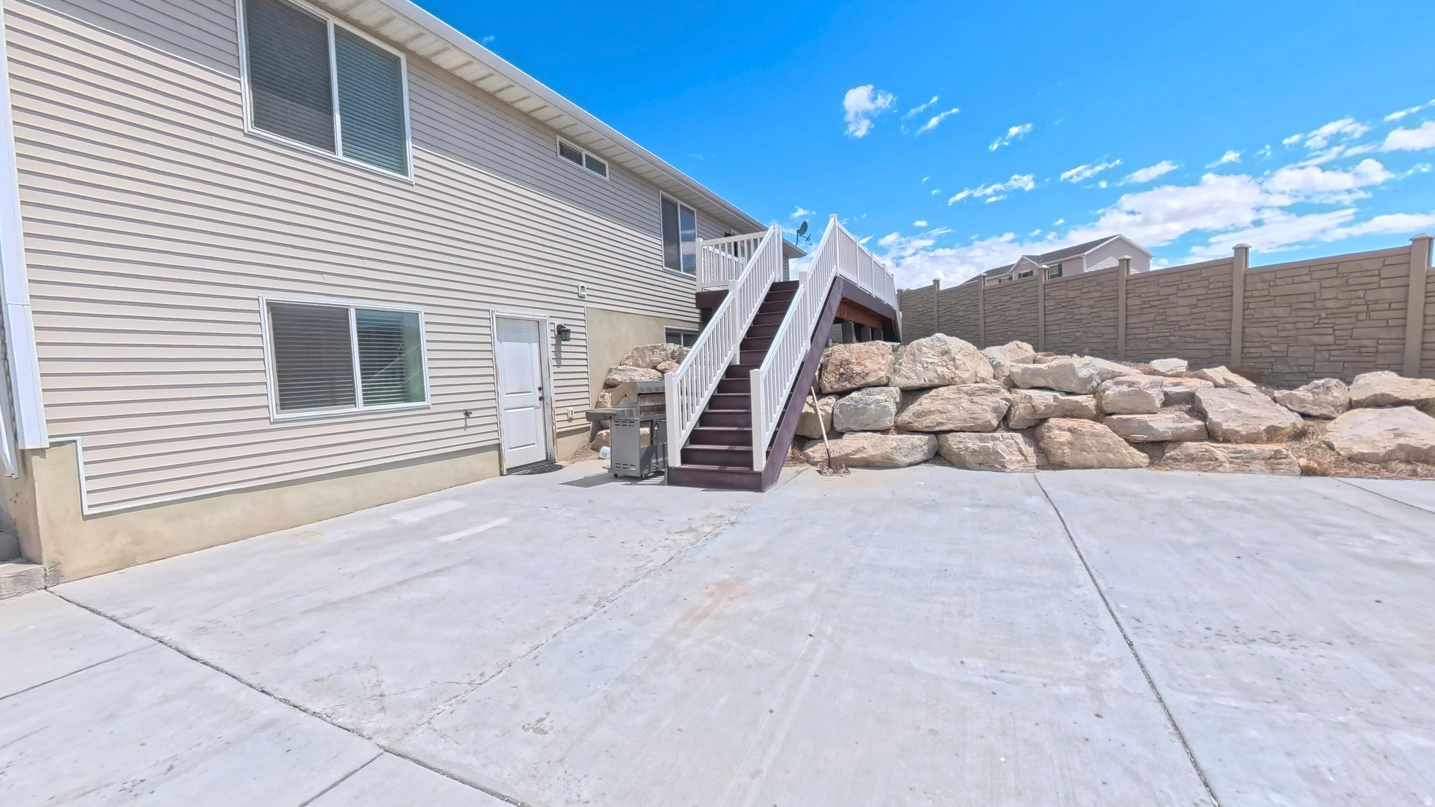 main property photo 59