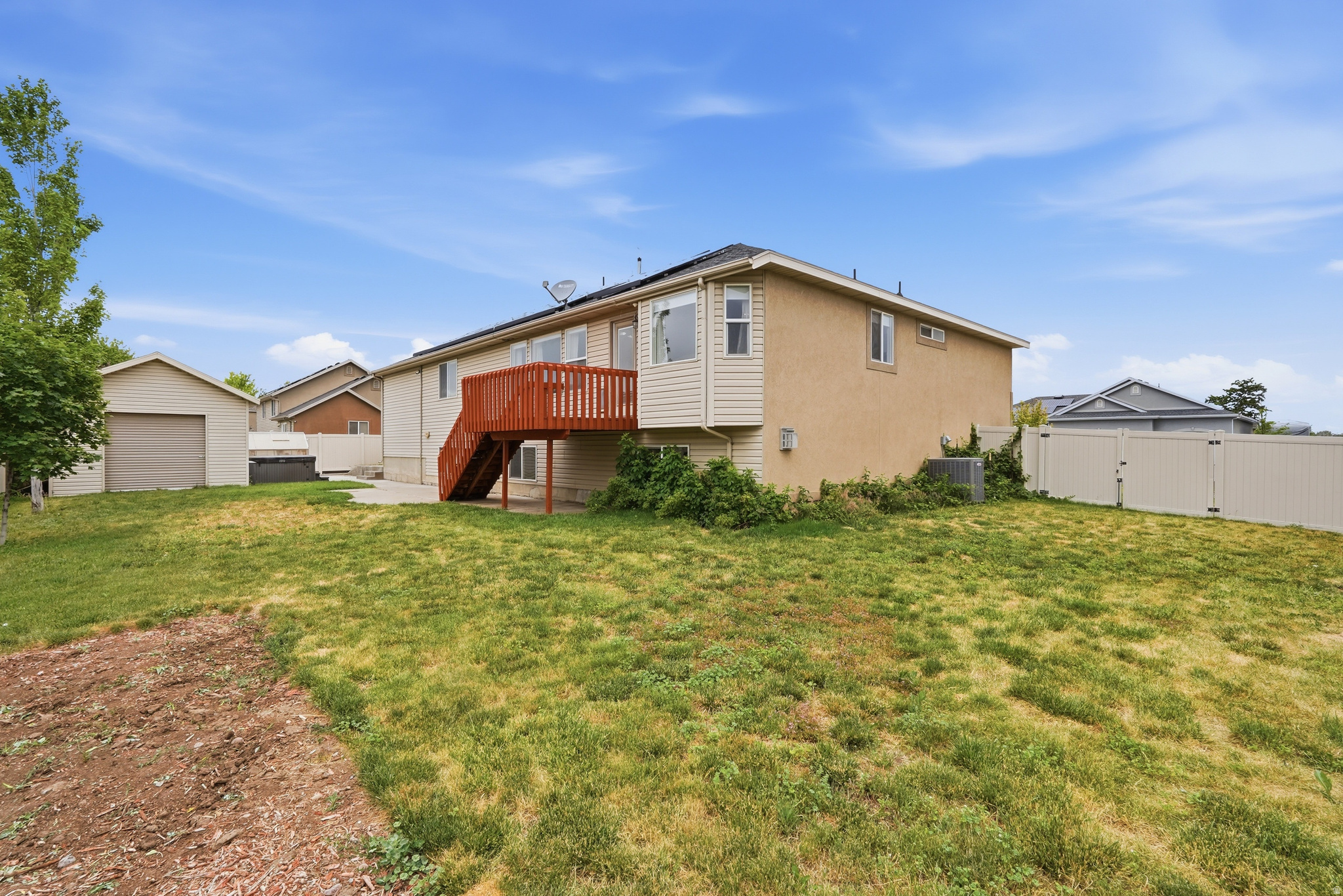 main property photo 40