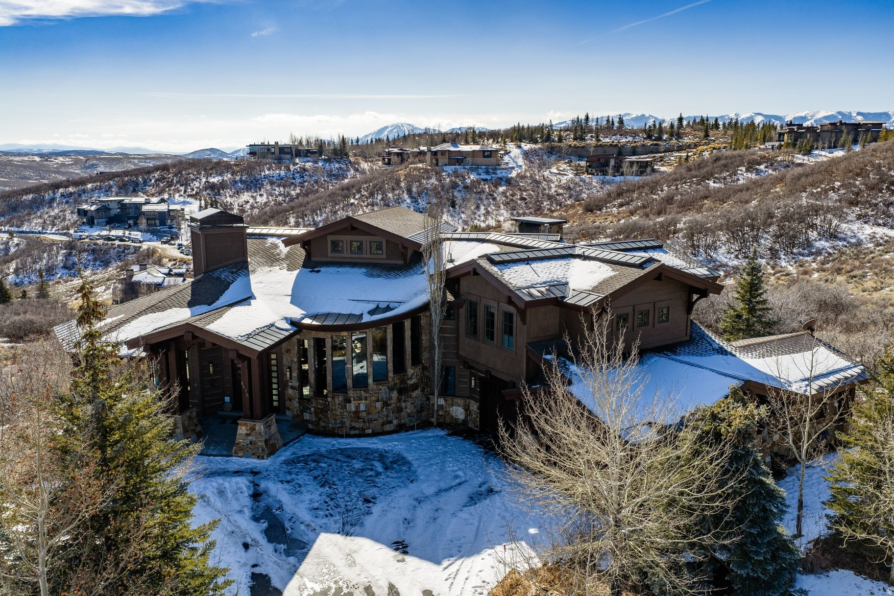 main property photo 28