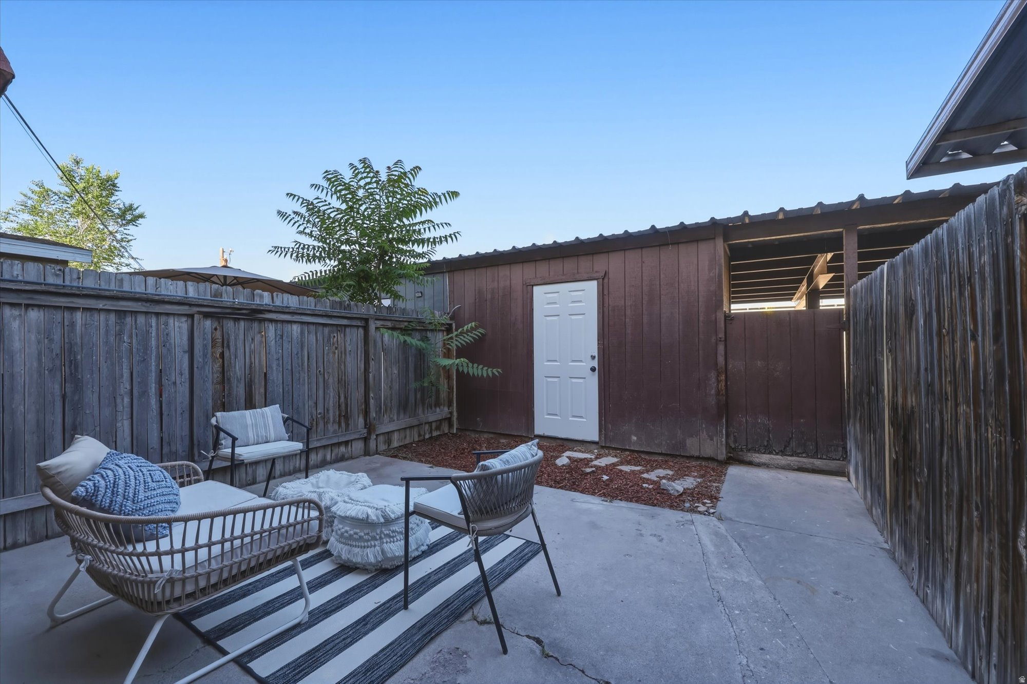 main property photo 15