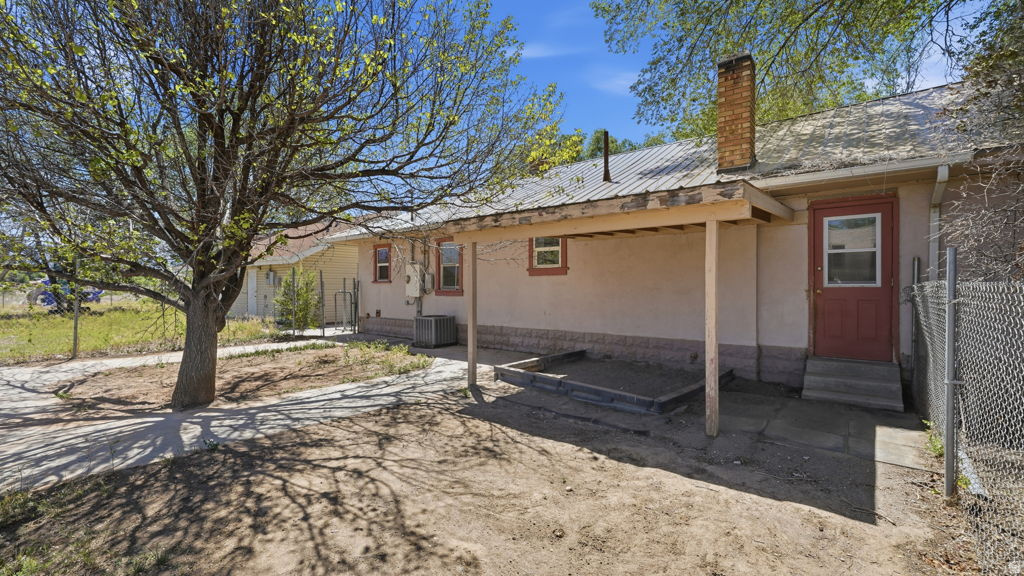 main property photo 6