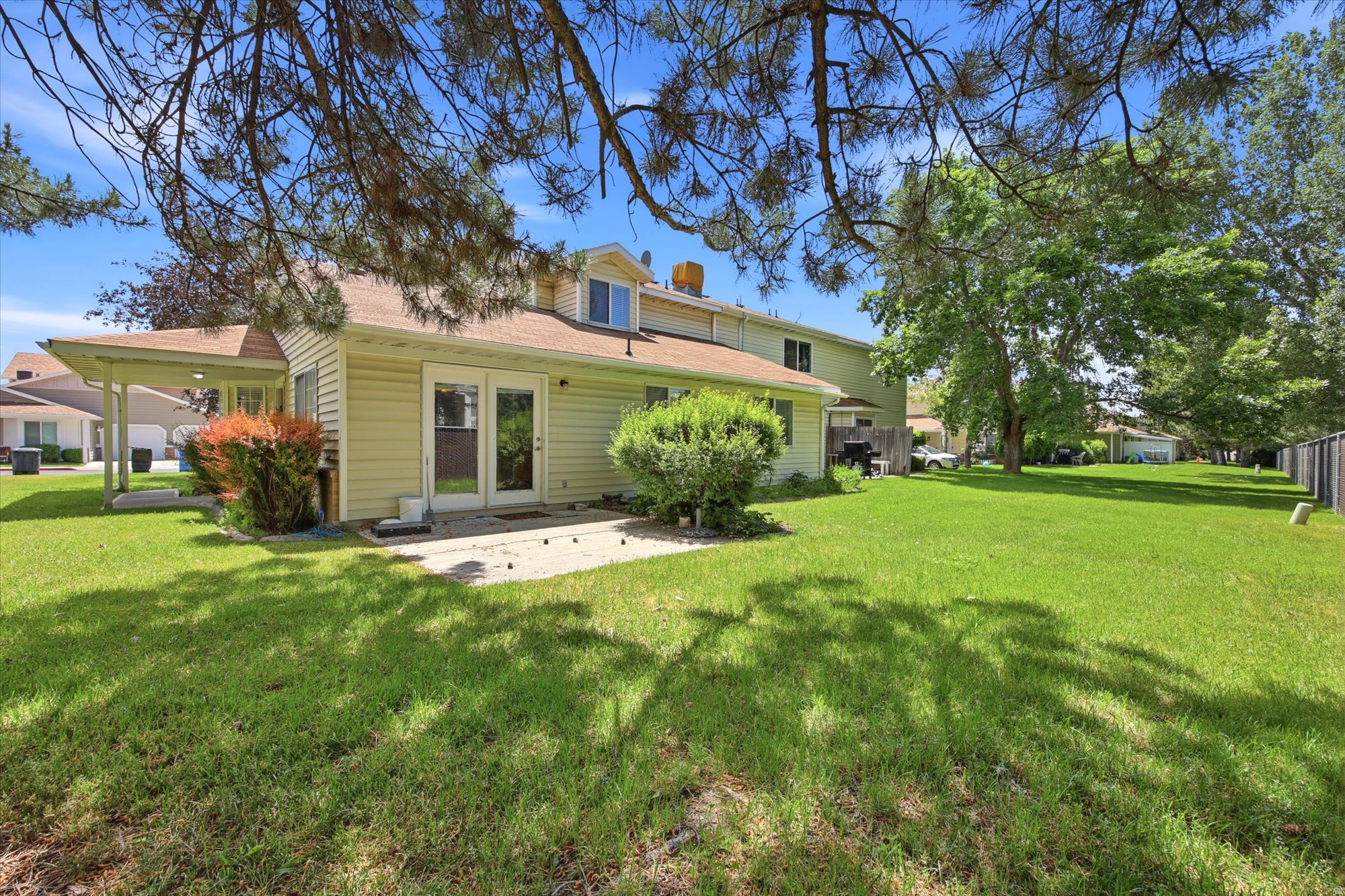 main property photo 24