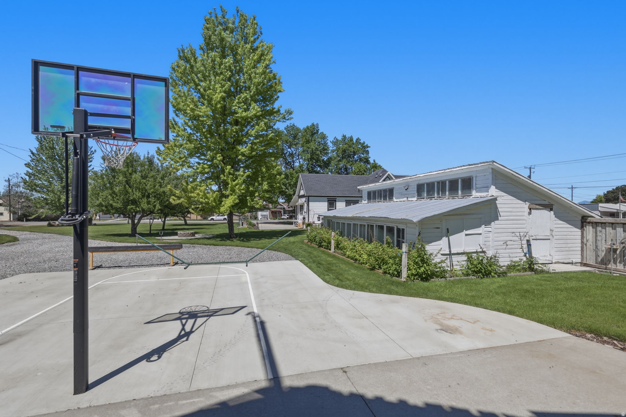 main property photo 41