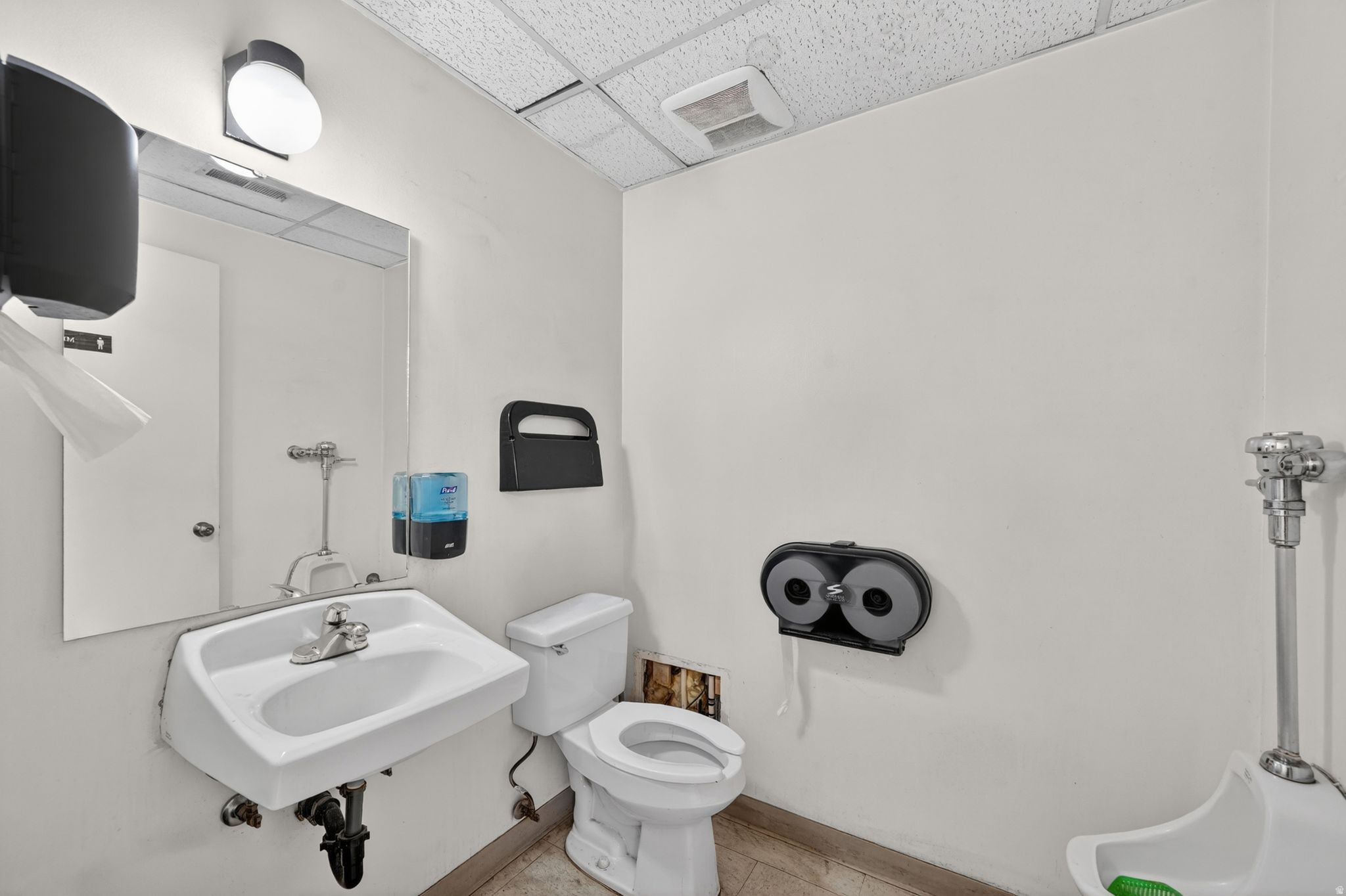 main property photo 10