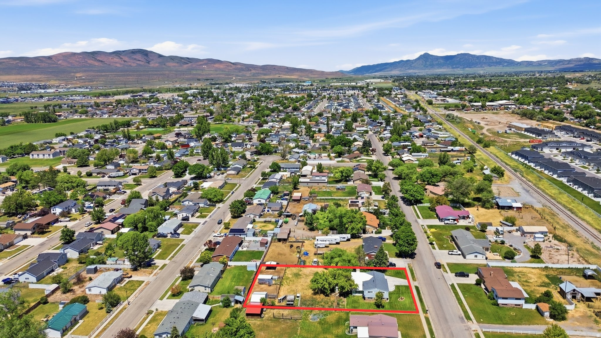 main property photo 33