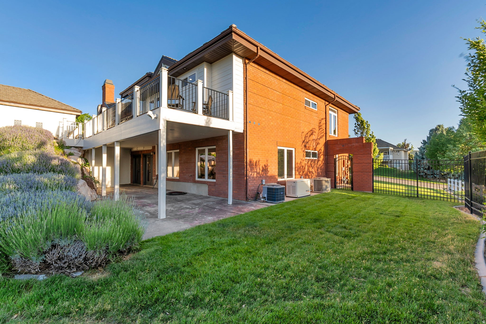 main property photo 38
