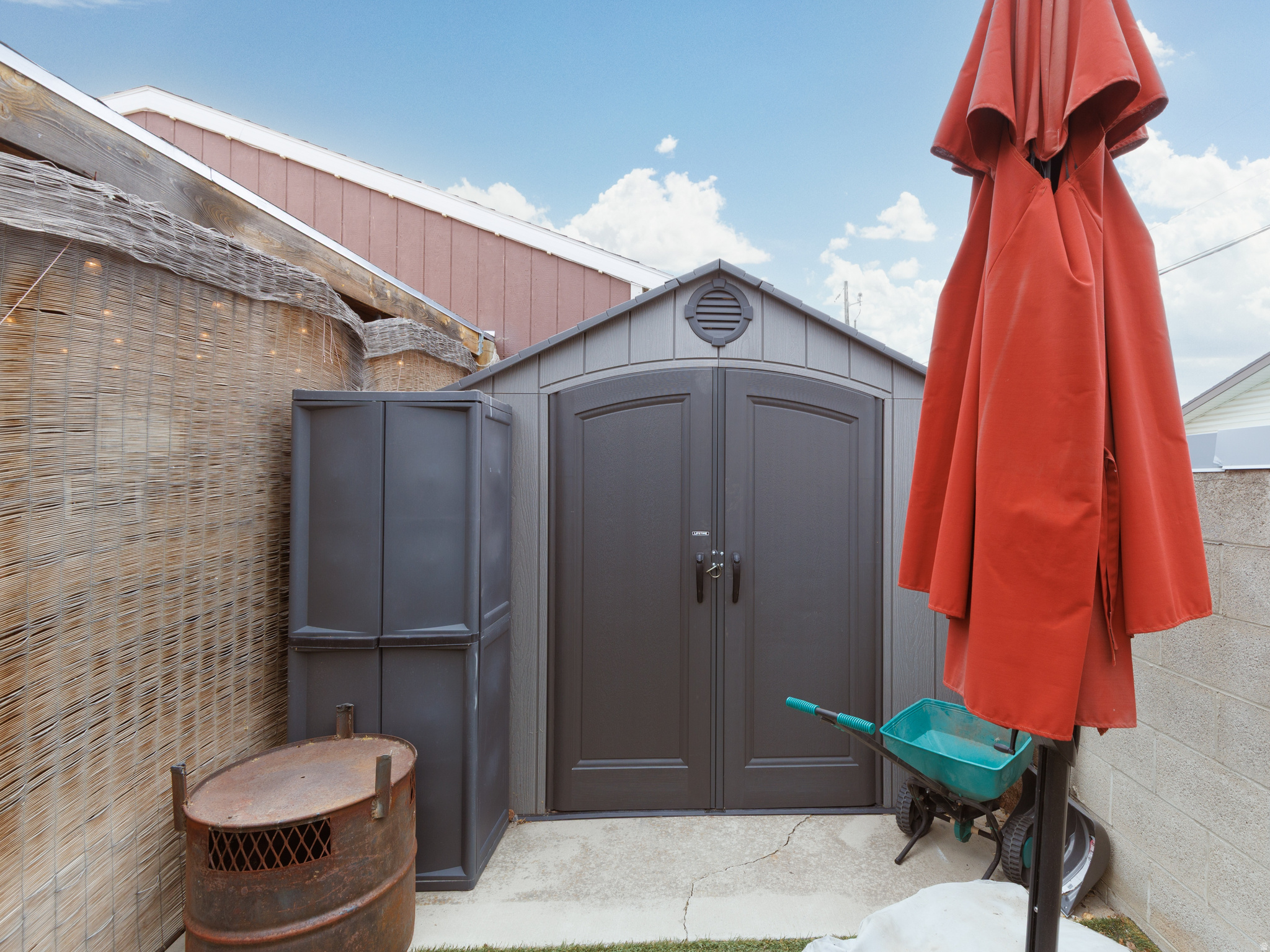 main property photo 31