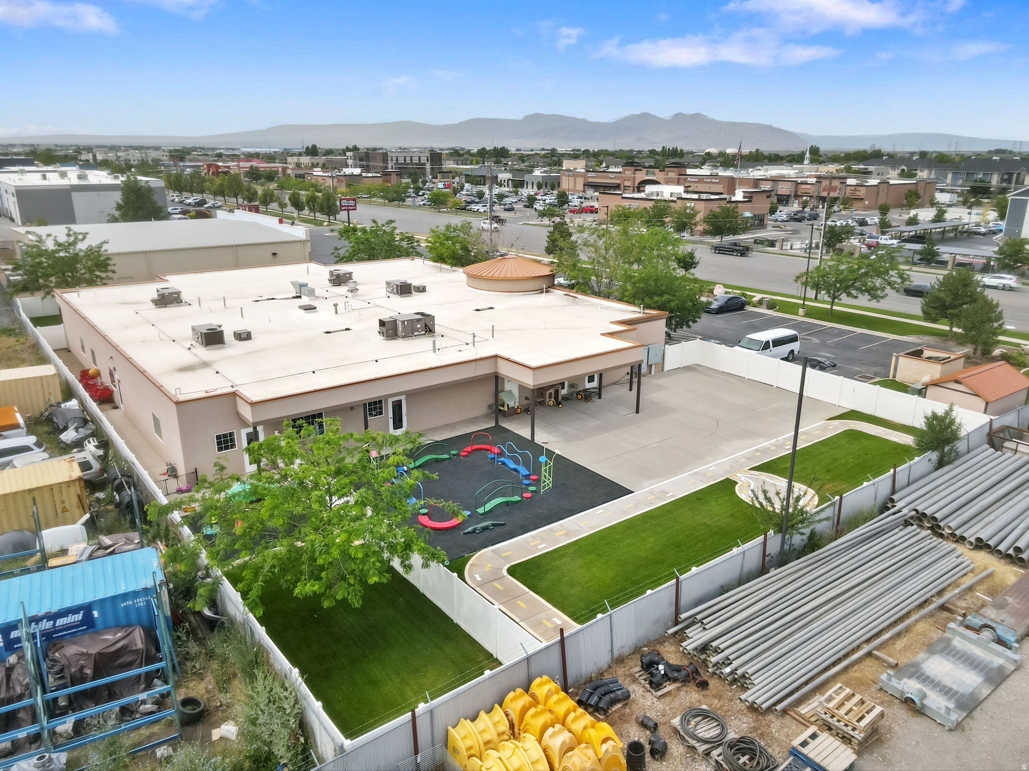 main property photo 33