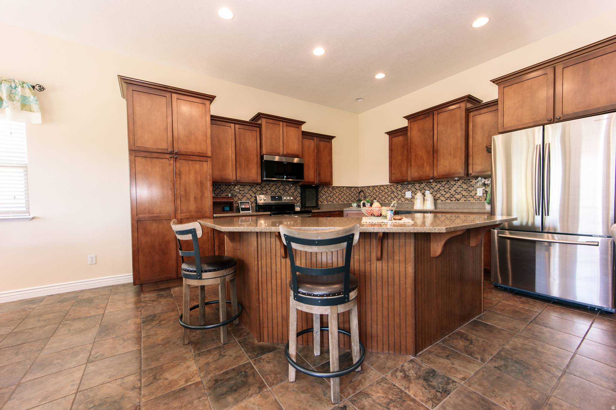 main property photo 15