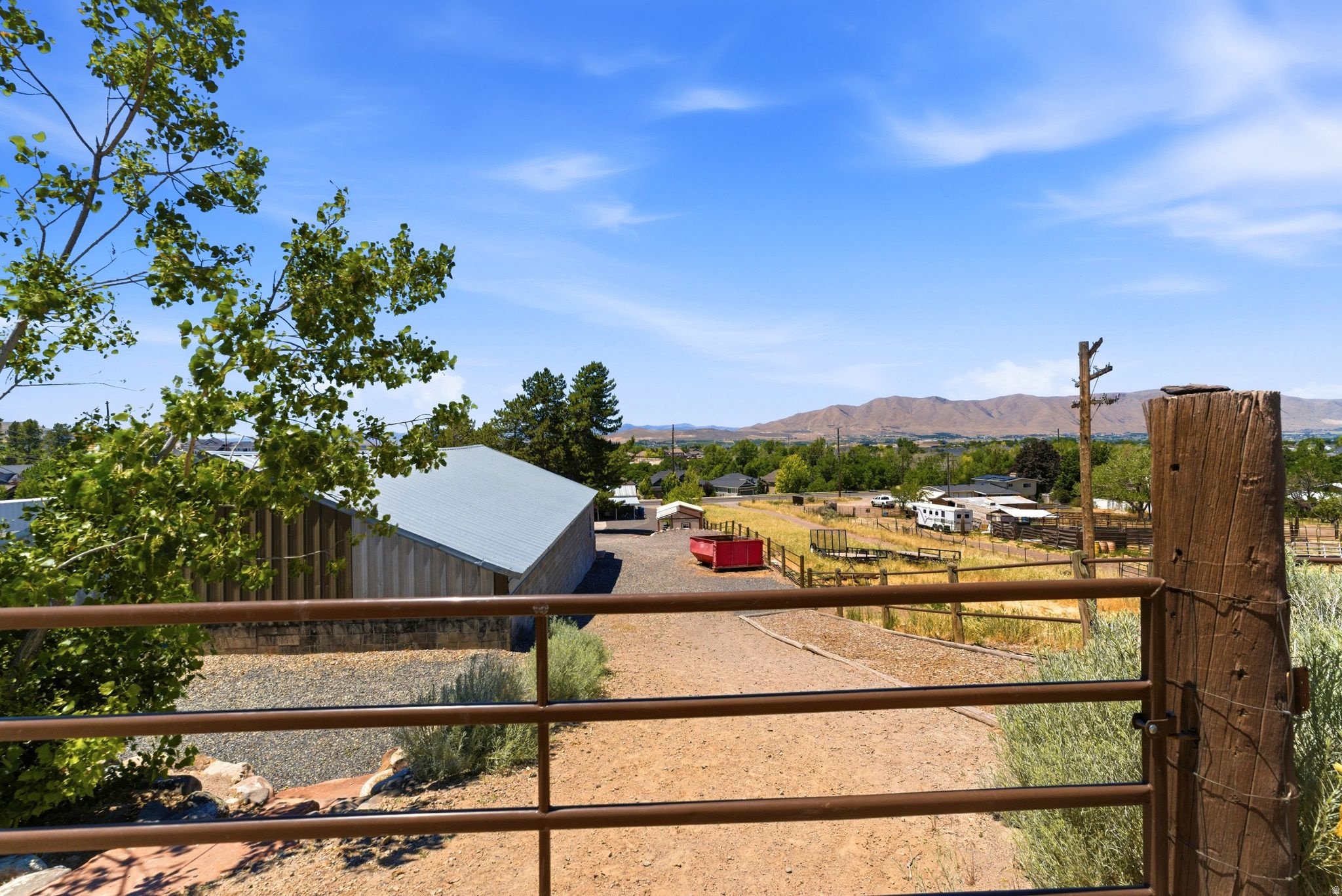 main property photo 11