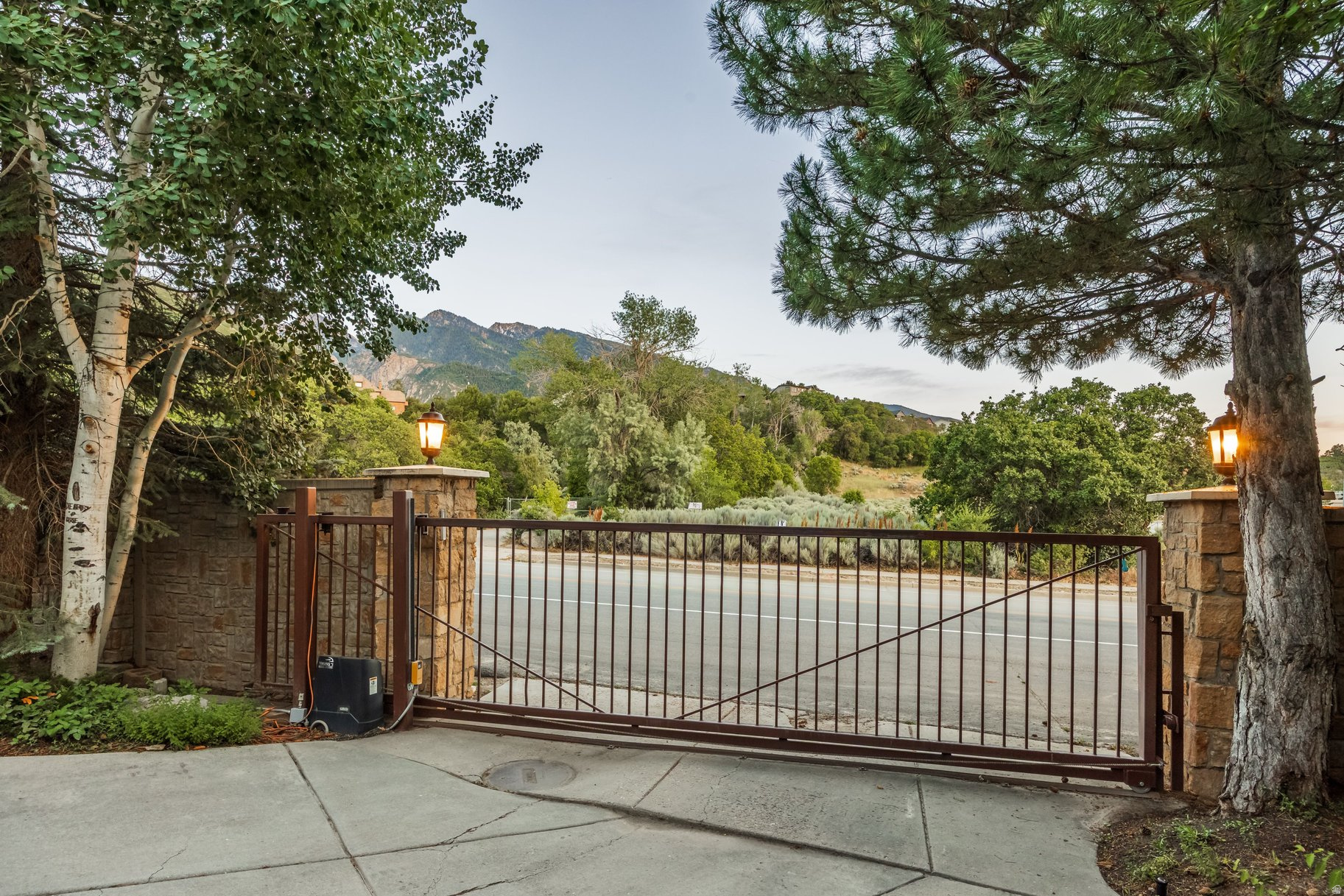 main property photo 45