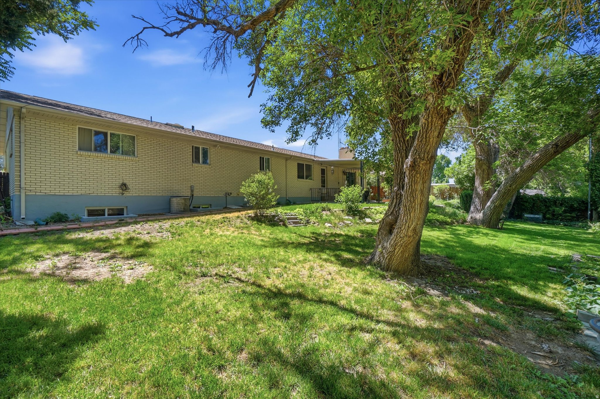 main property photo 50
