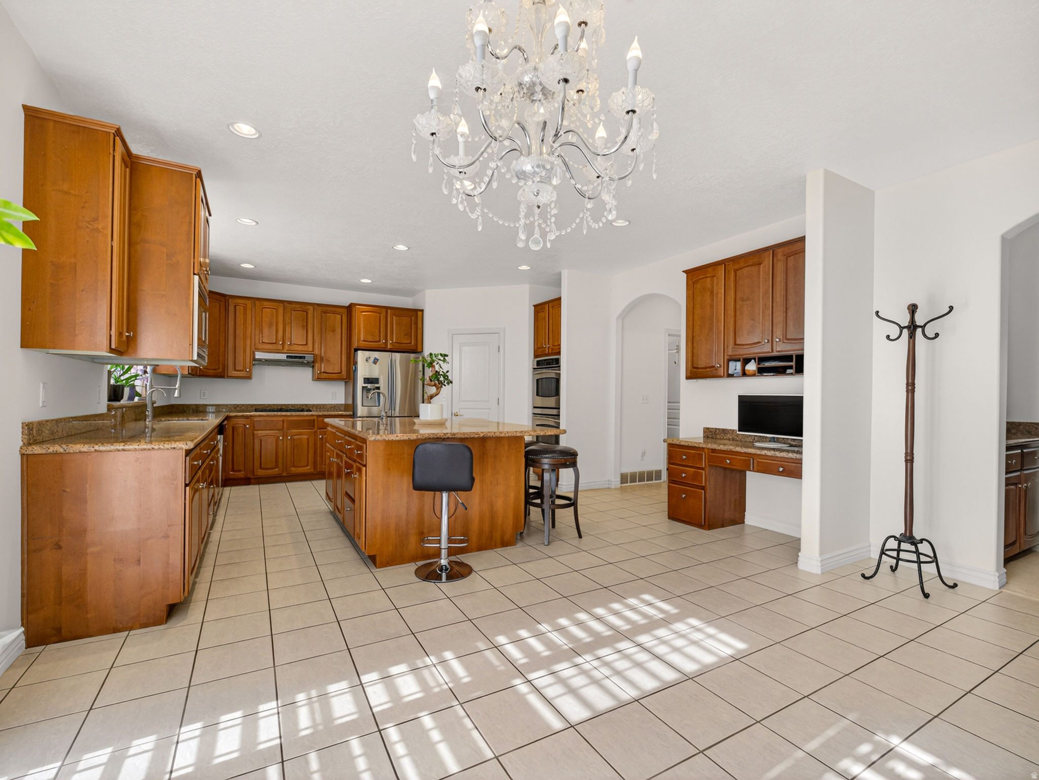 main property photo 25
