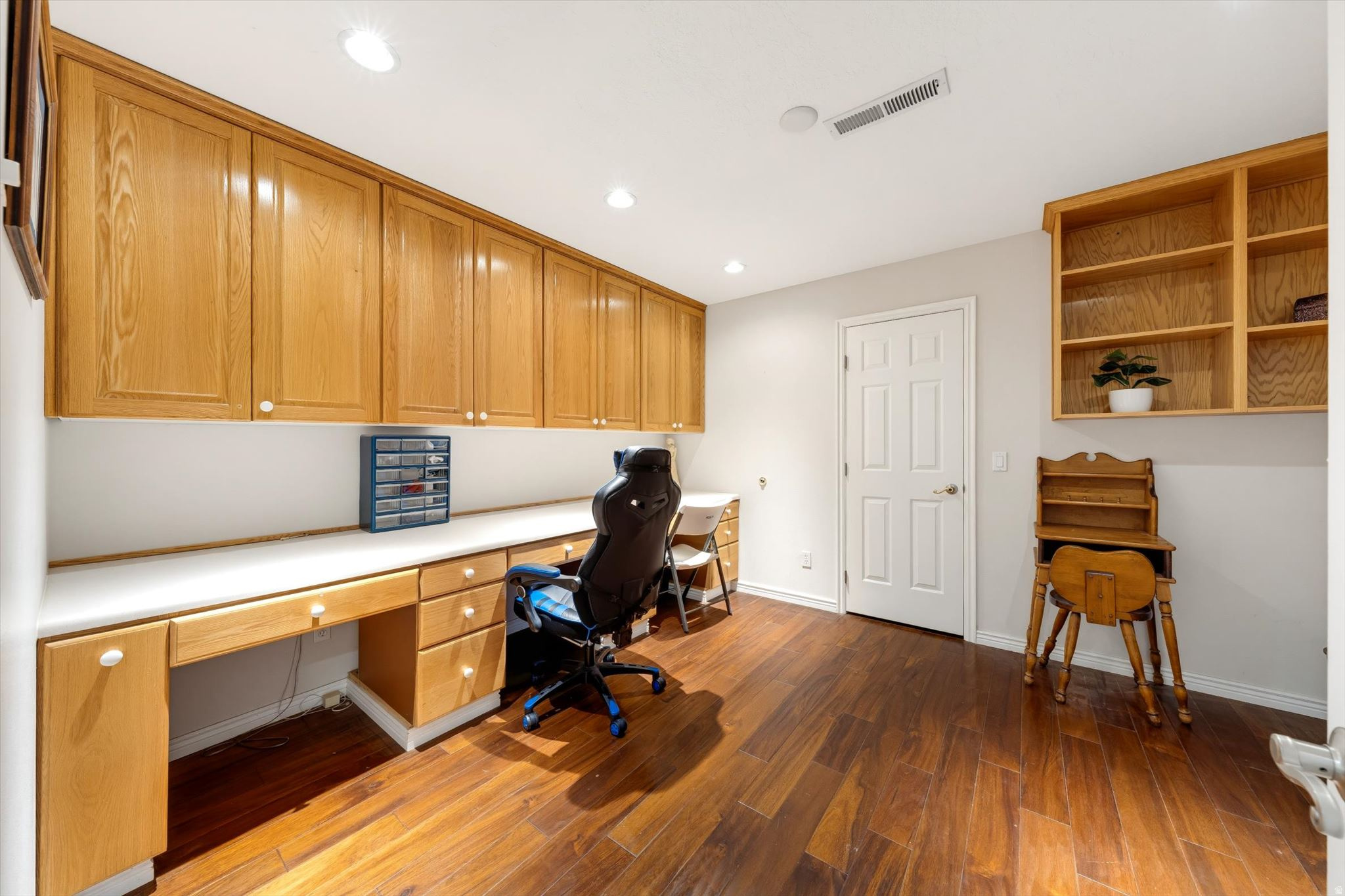 main property photo 50