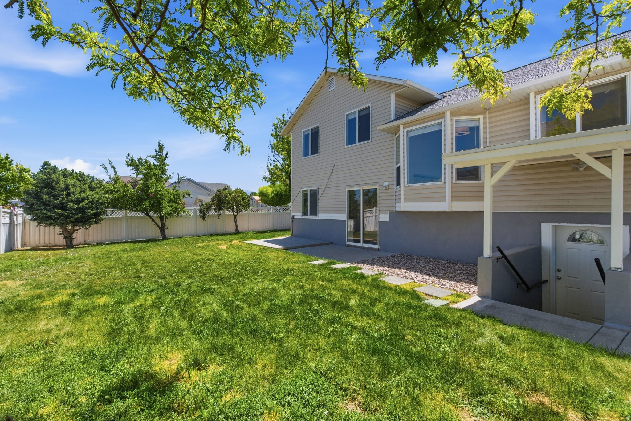 main property photo 49