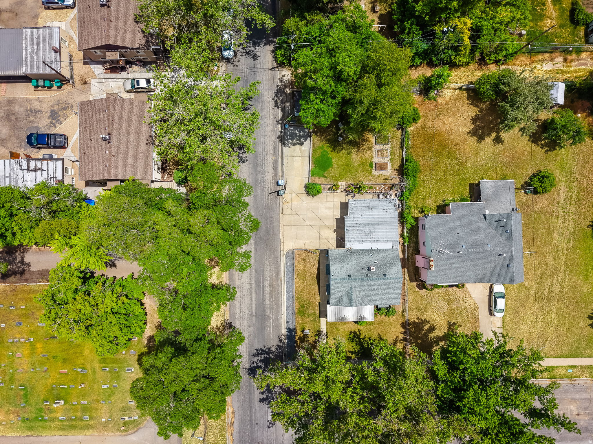 main property photo 23