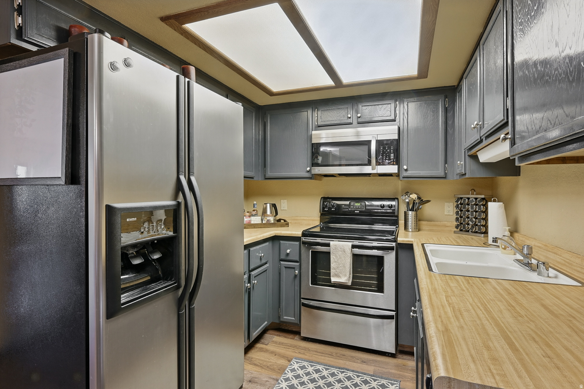 main property photo 17
