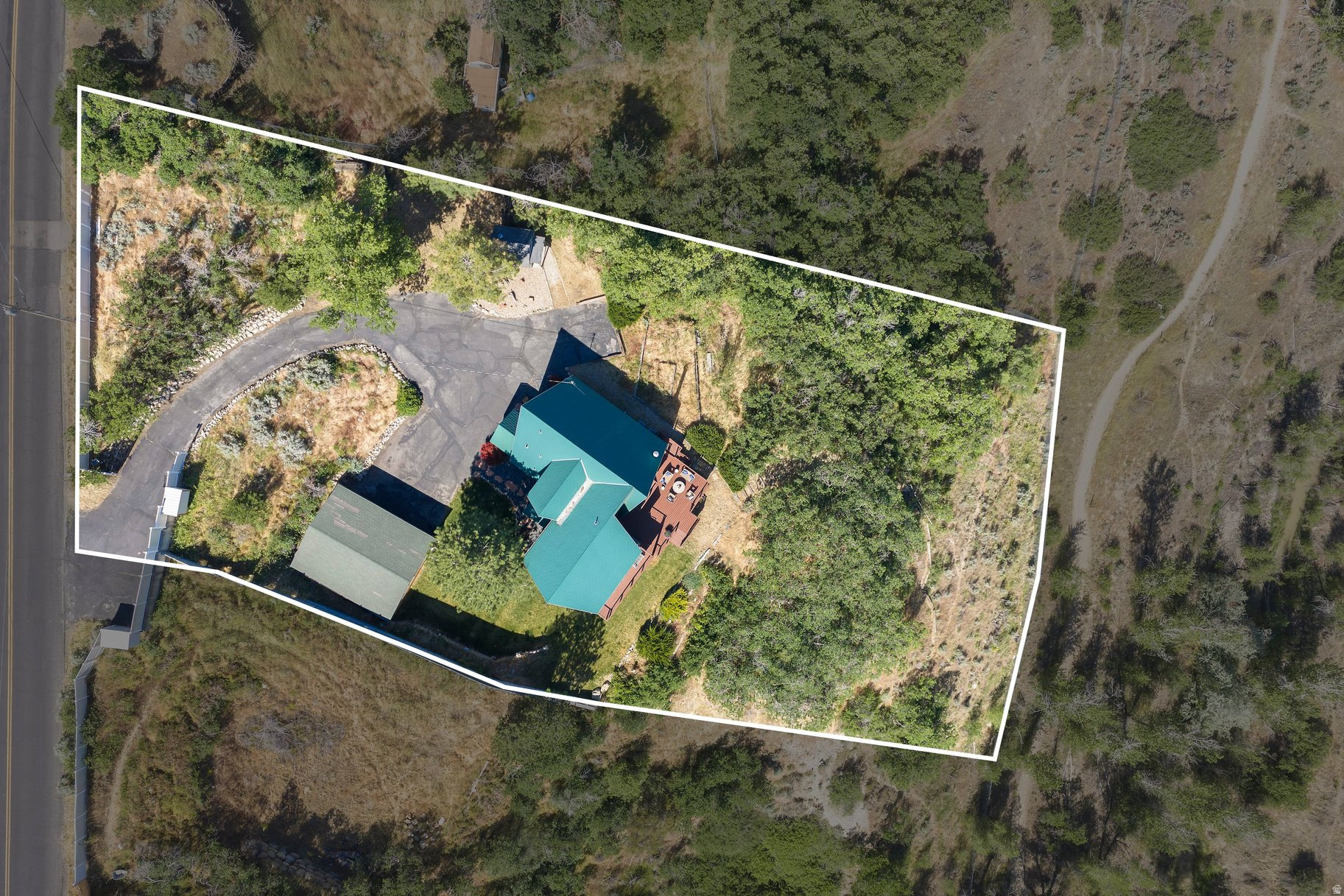main property photo 25