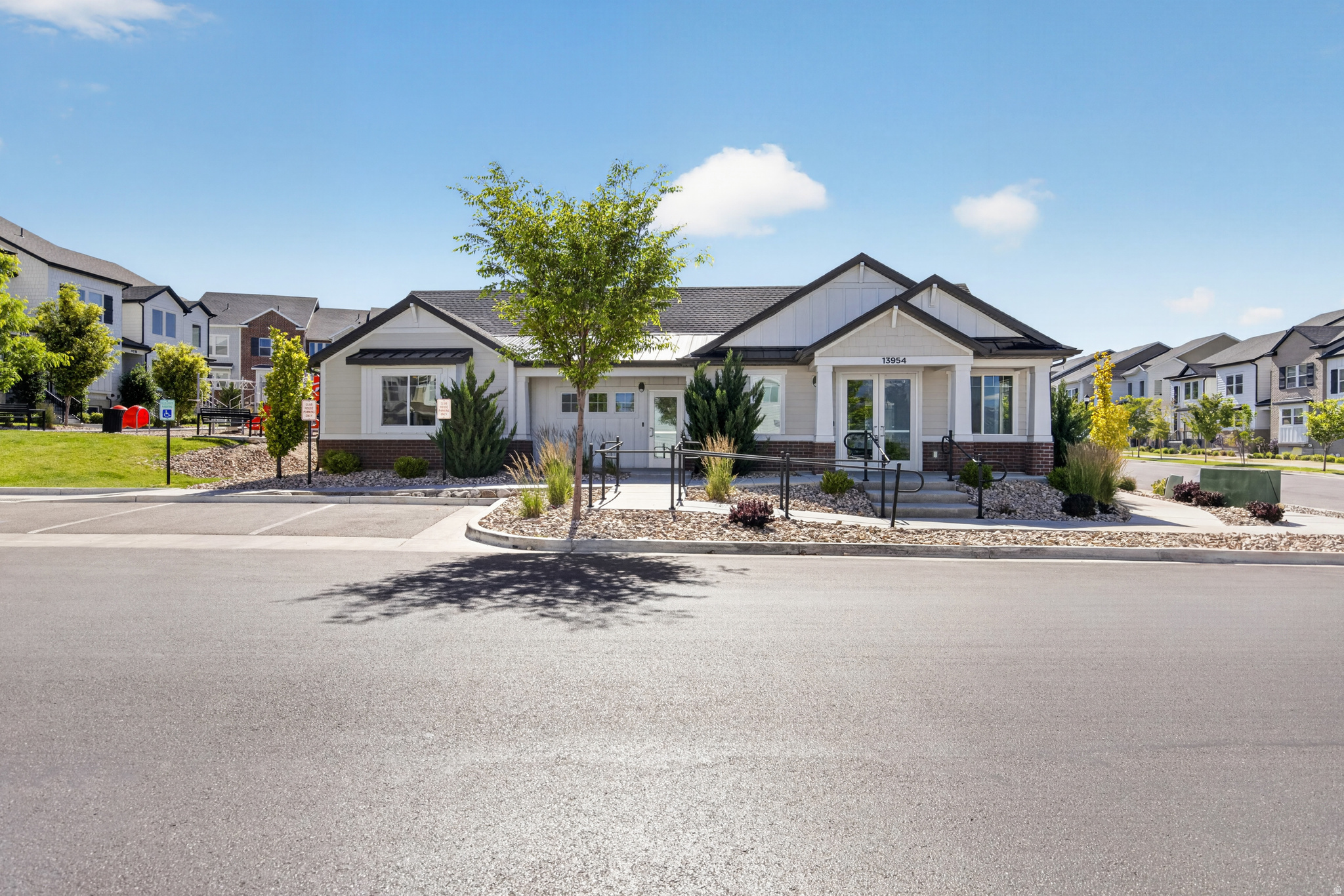 main property photo 23