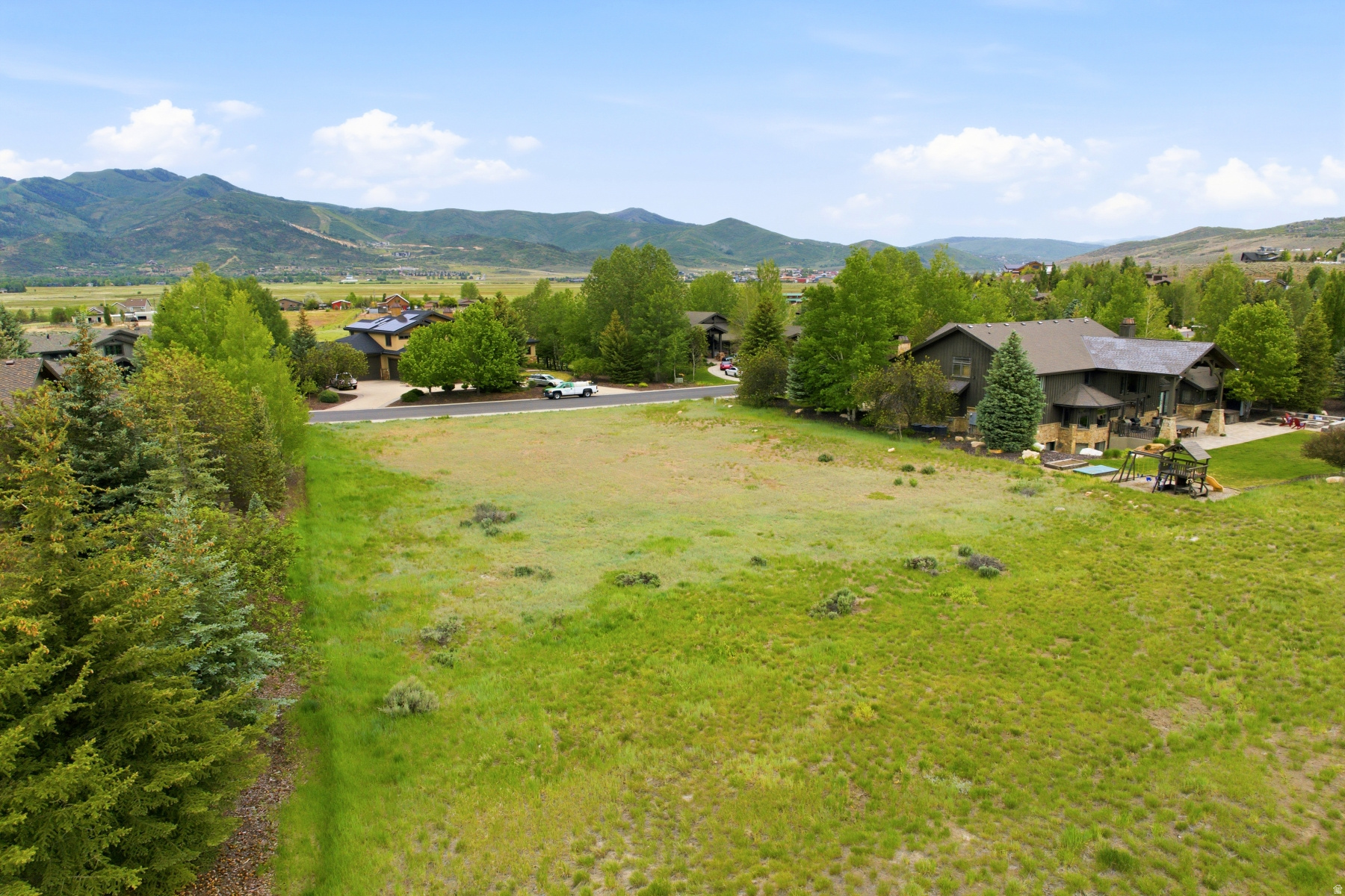 main property photo 6