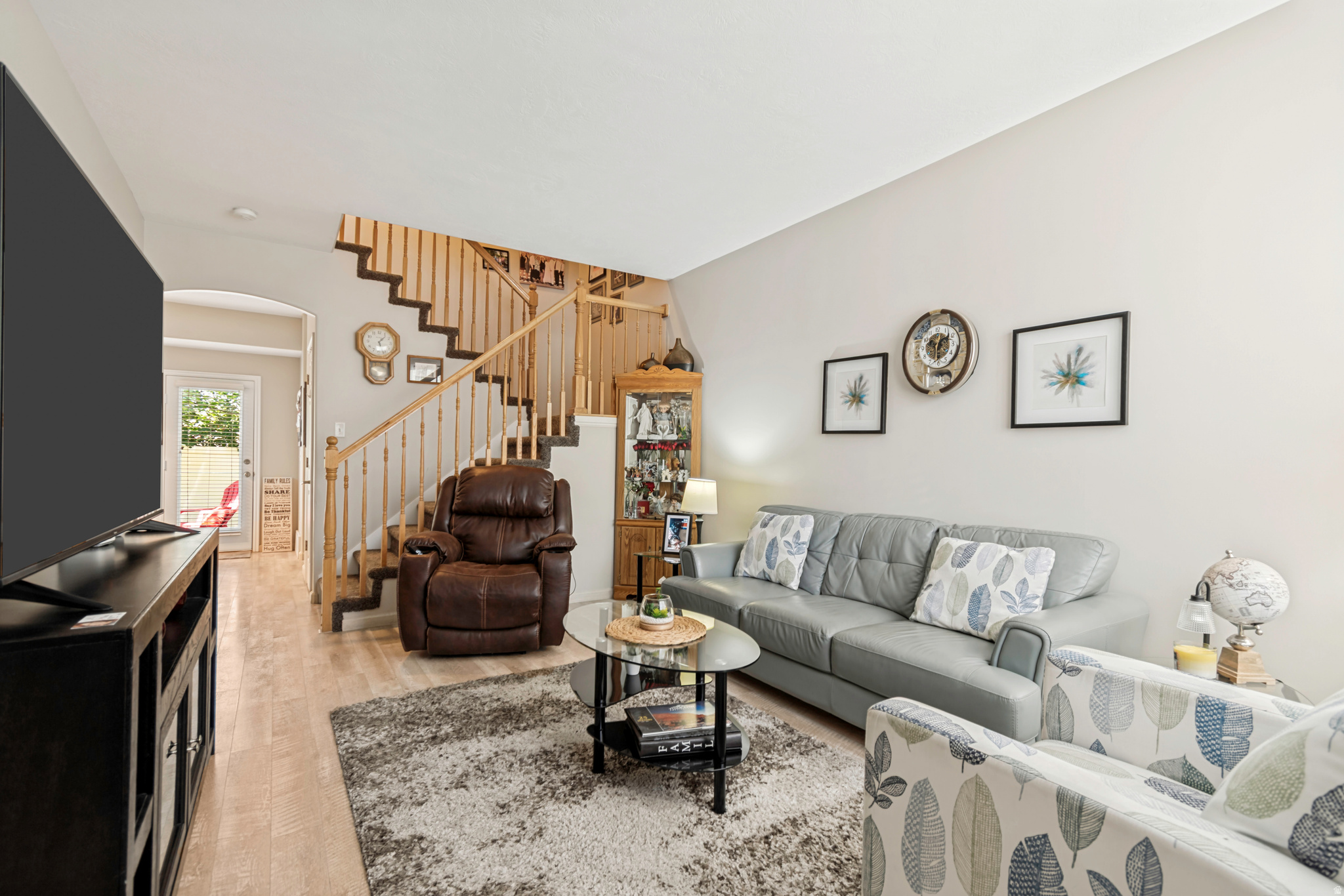 main property photo 2