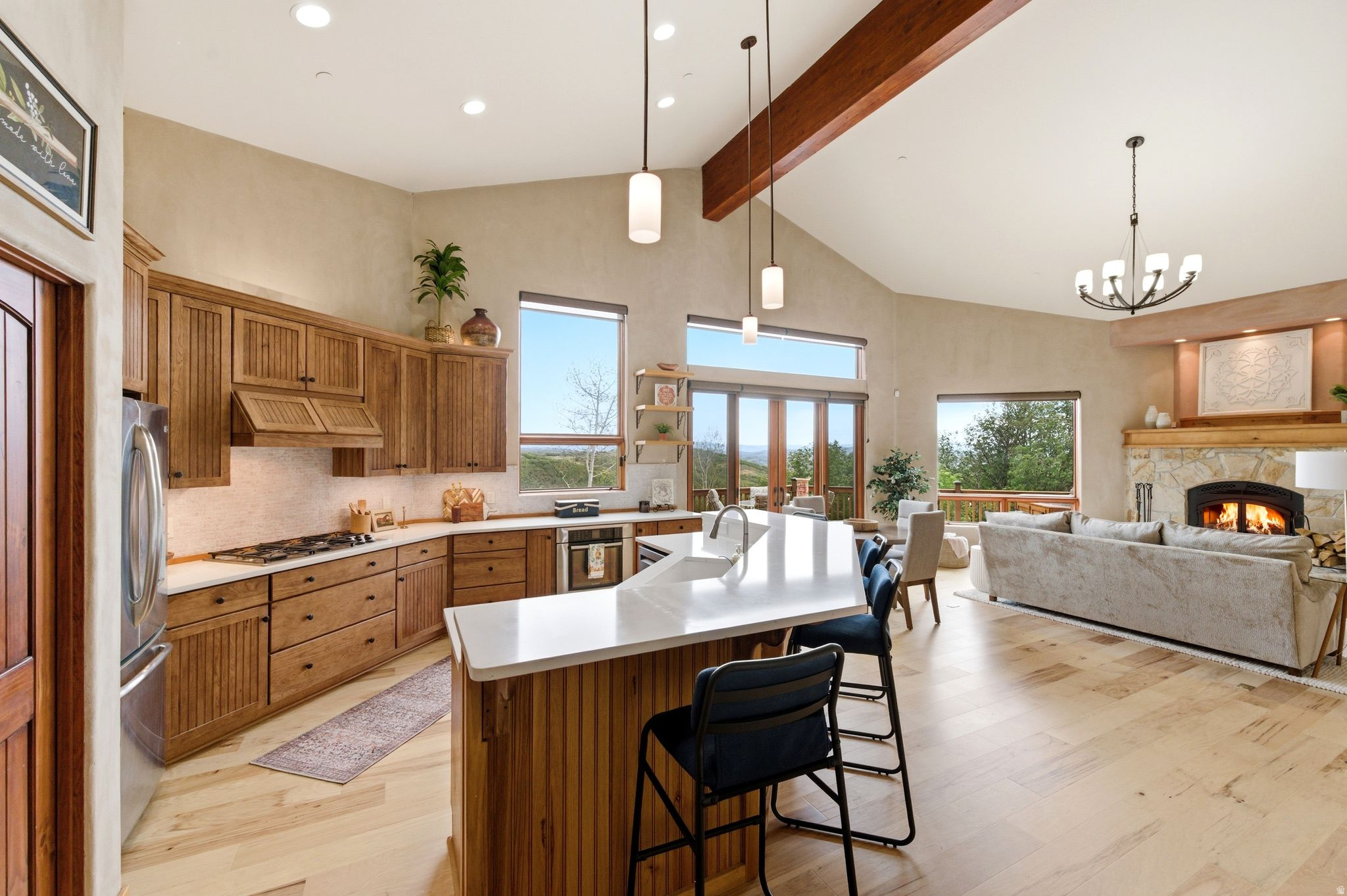main property photo 16