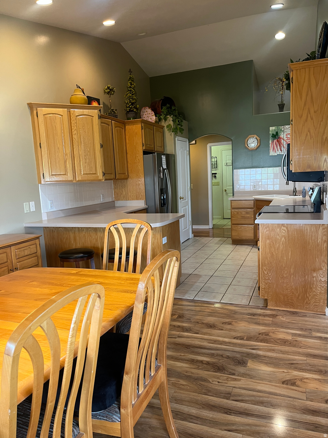 main property photo 9