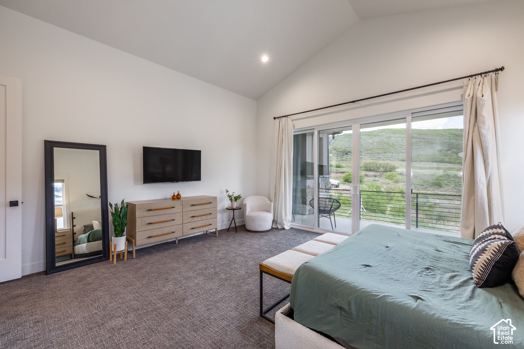 main property photo 59