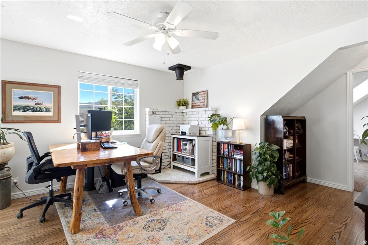 main property photo 22
