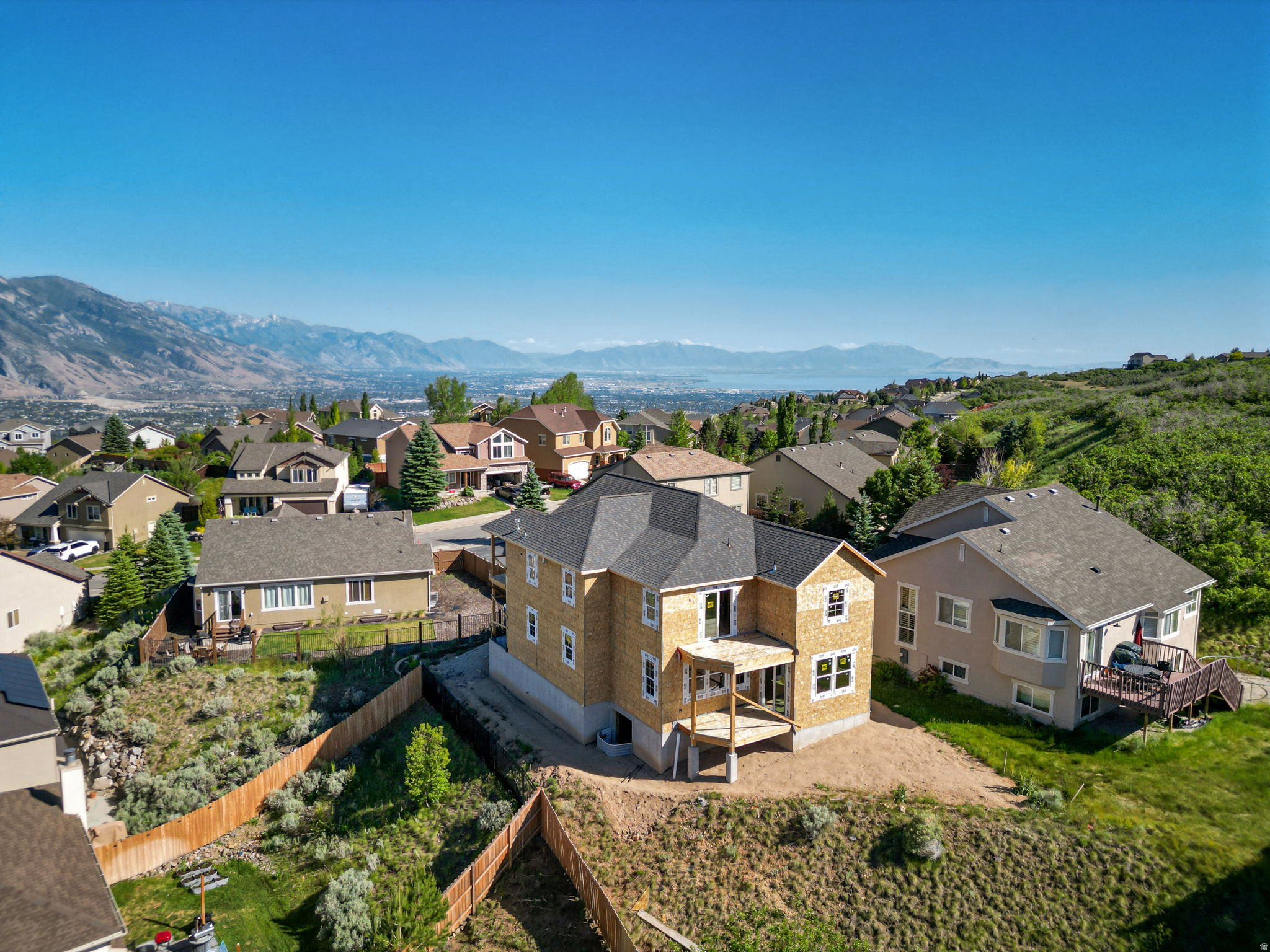 main property photo 15