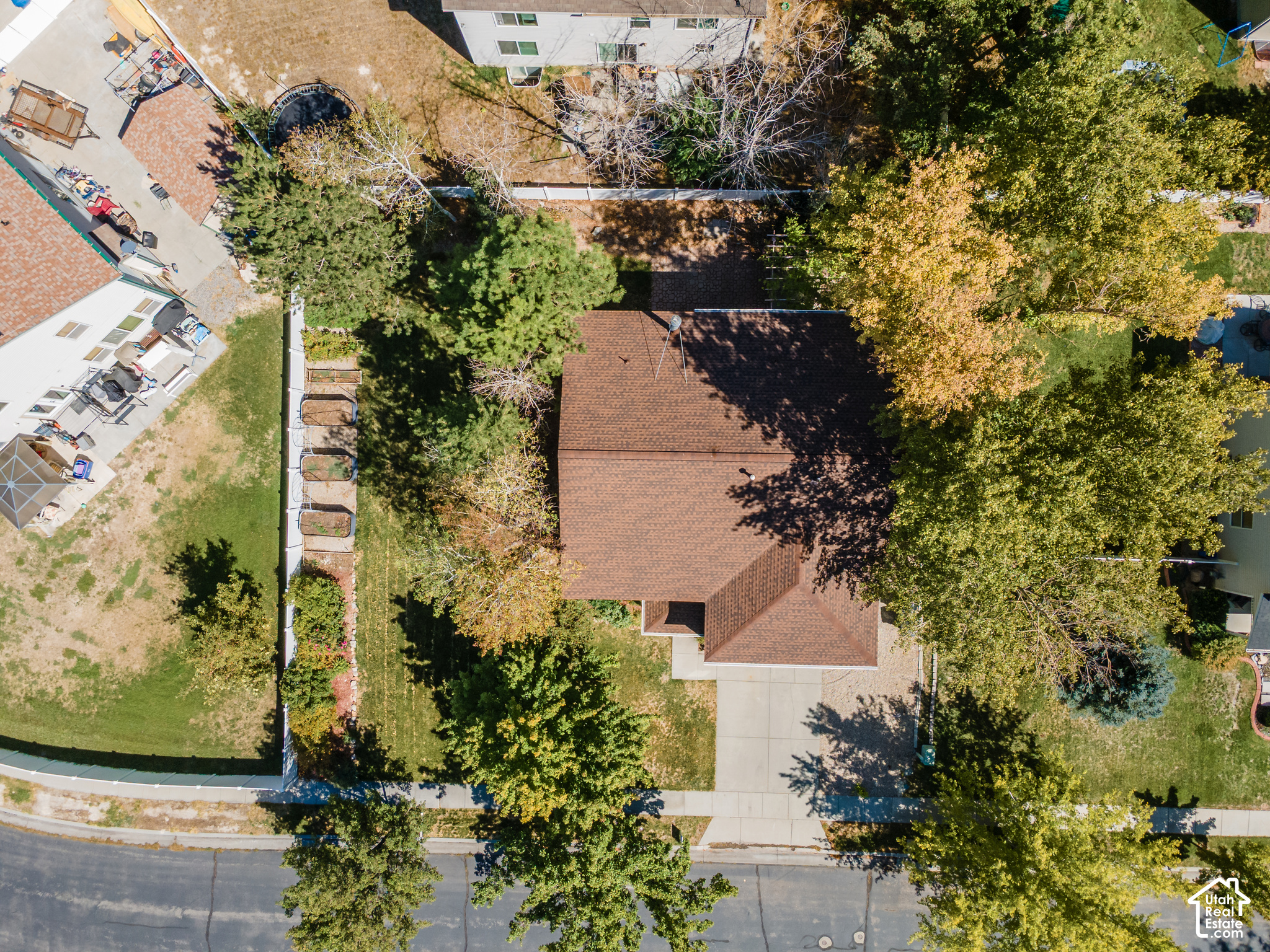 main property photo 41