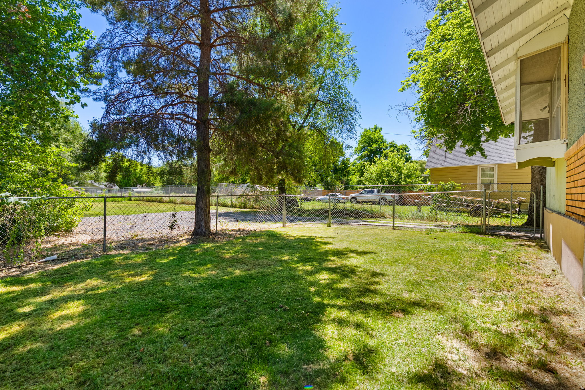 main property photo 39