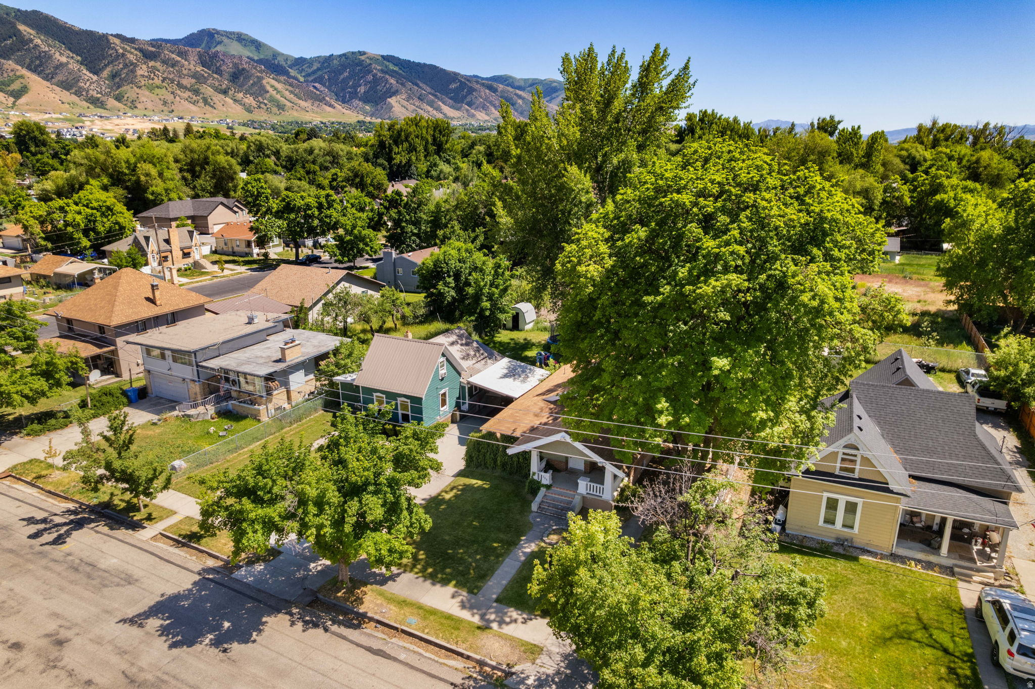 main property photo 9