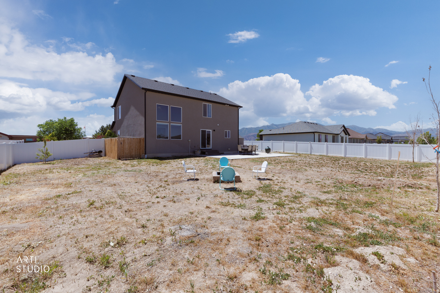 main property photo 24