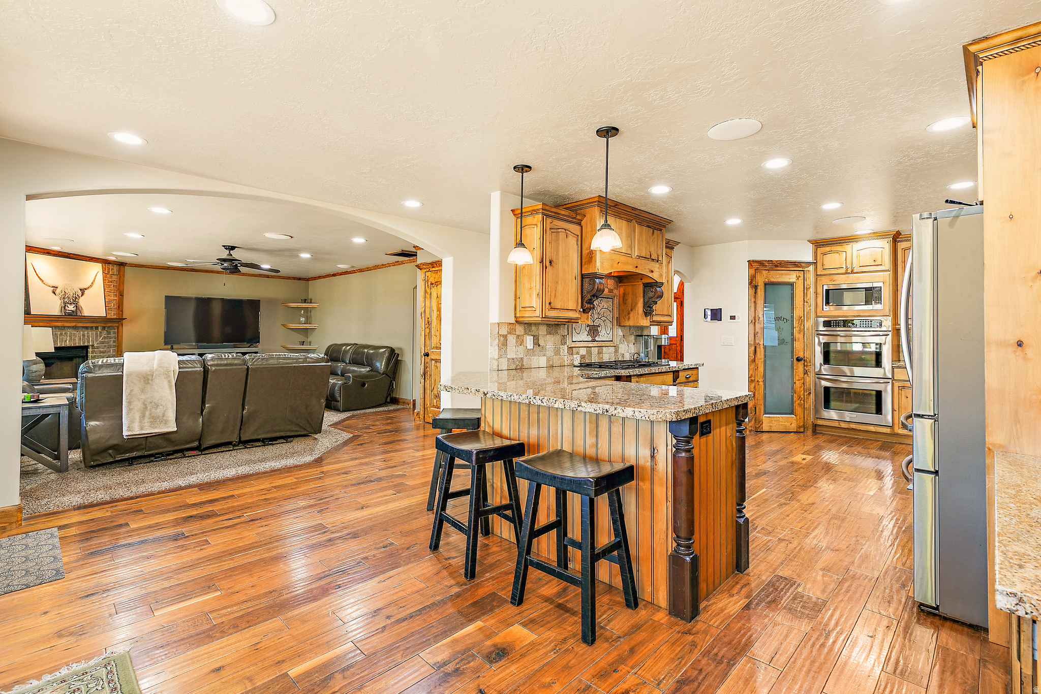 main property photo 11