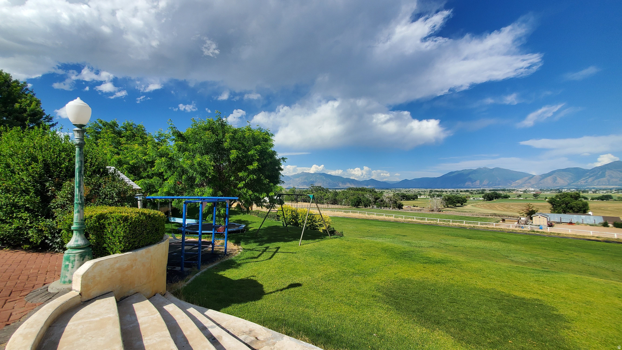 main property photo 17