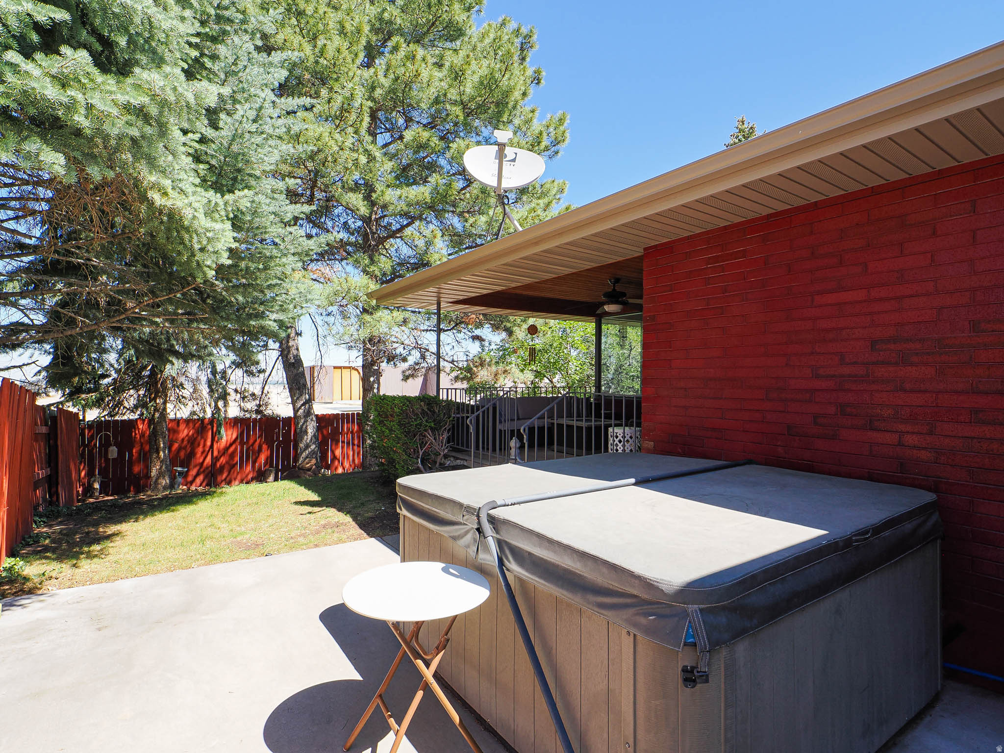 main property photo 7
