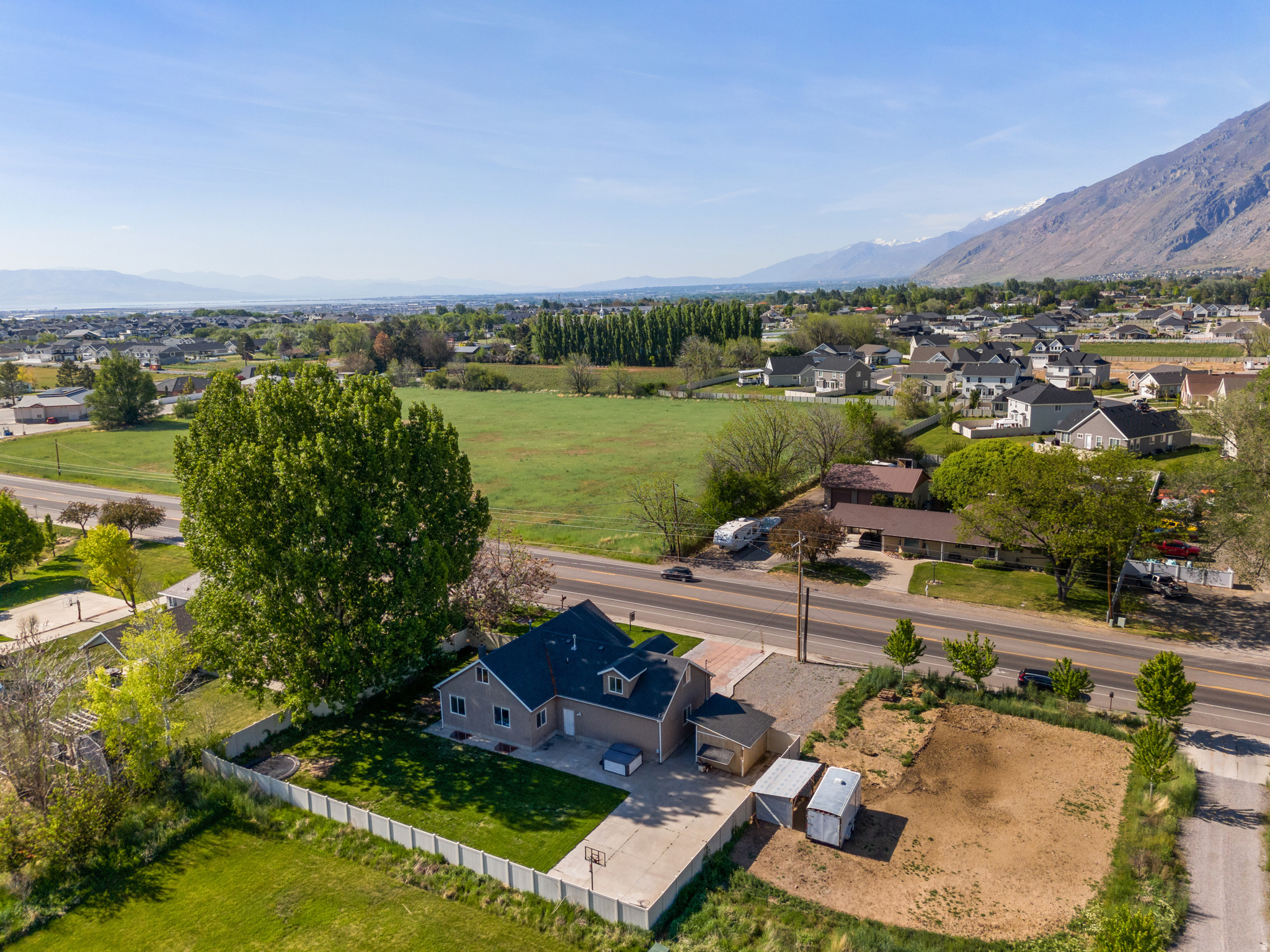 main property photo 29