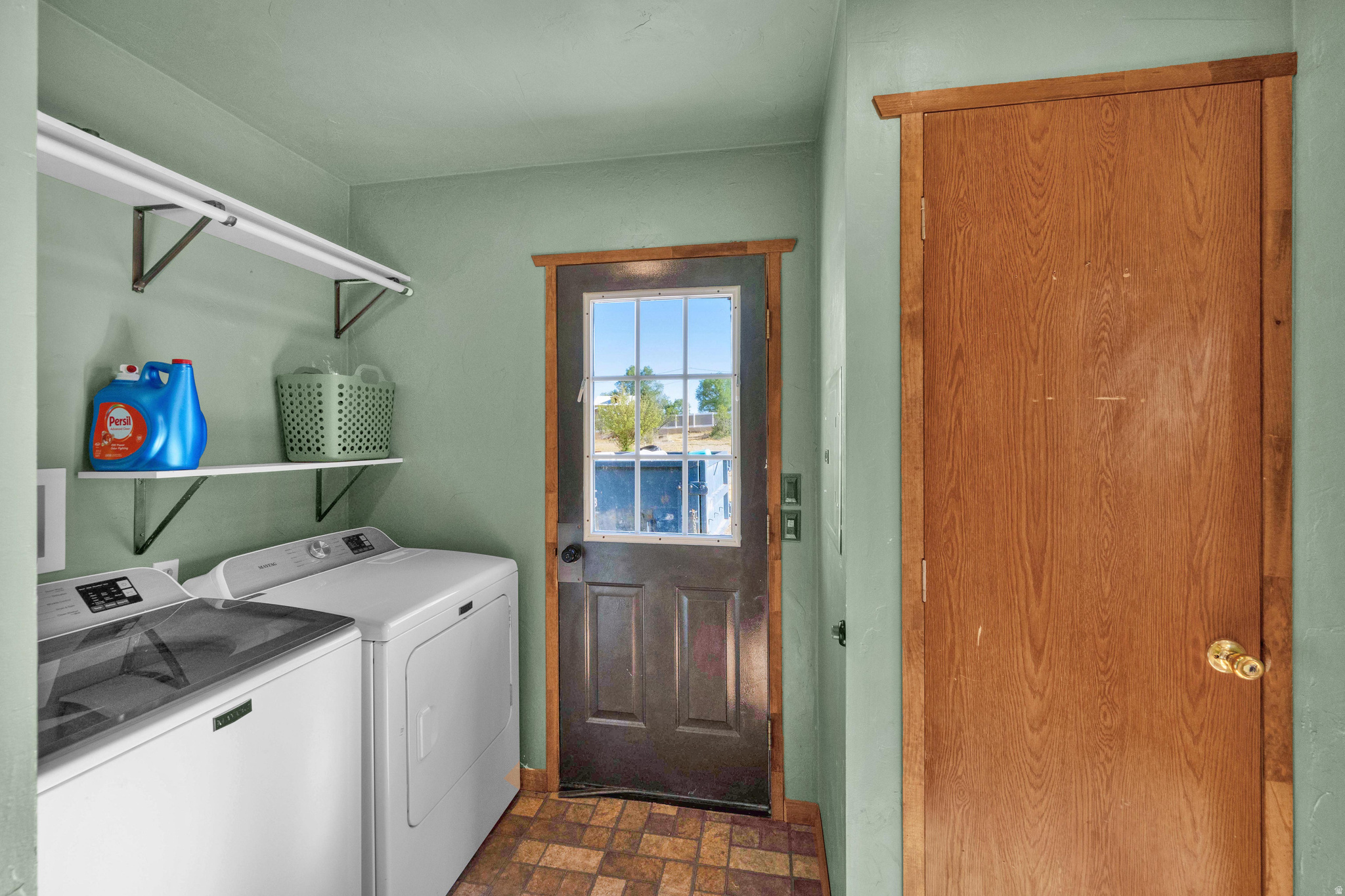 main property photo 14